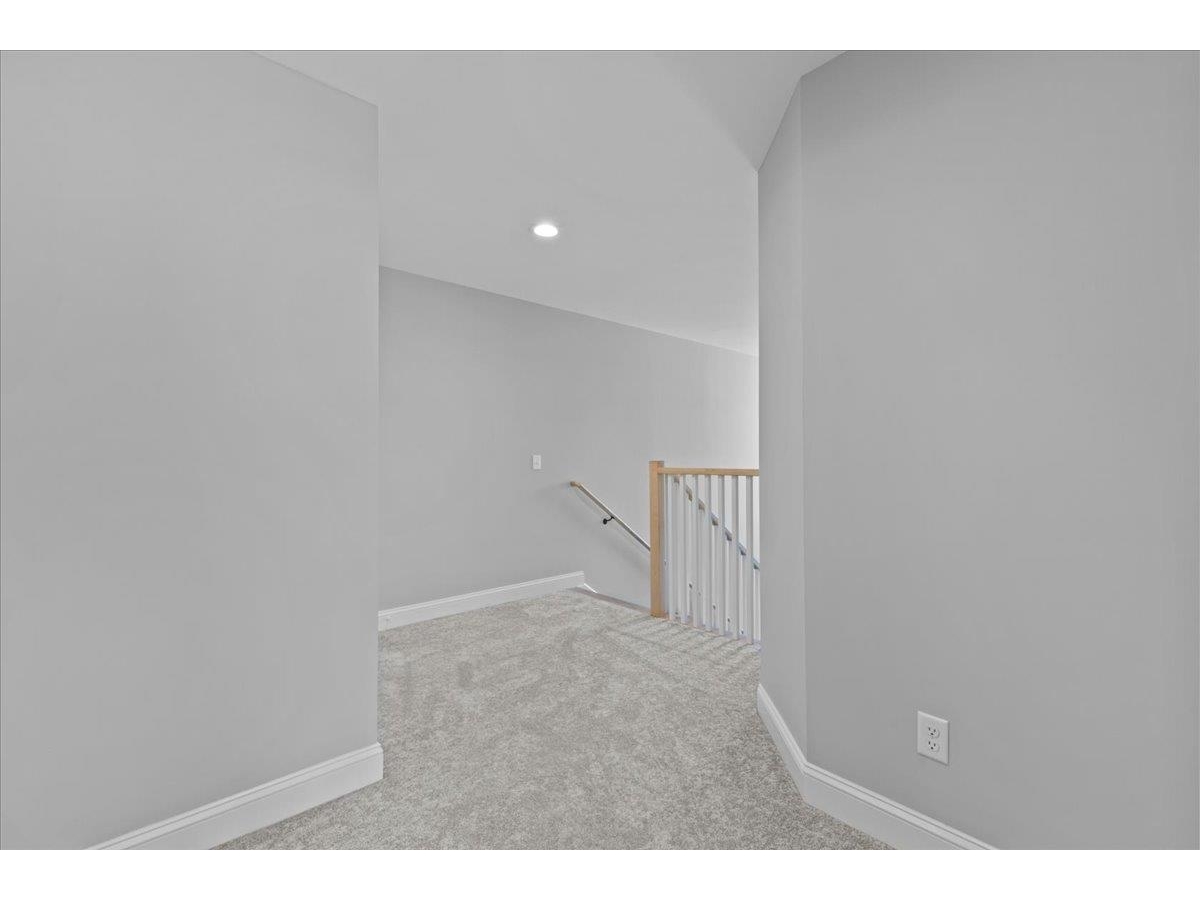 262-1 Midland Avenue