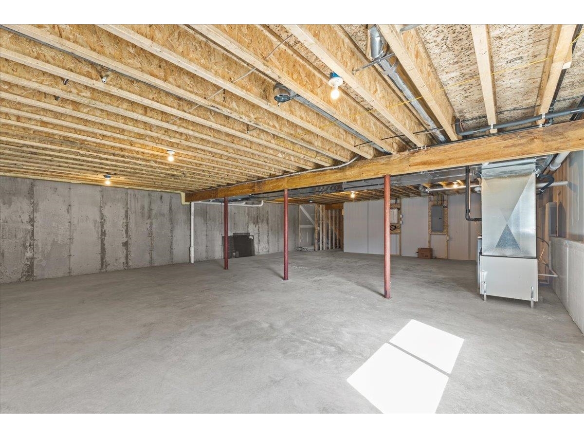 262-1 Midland Avenue