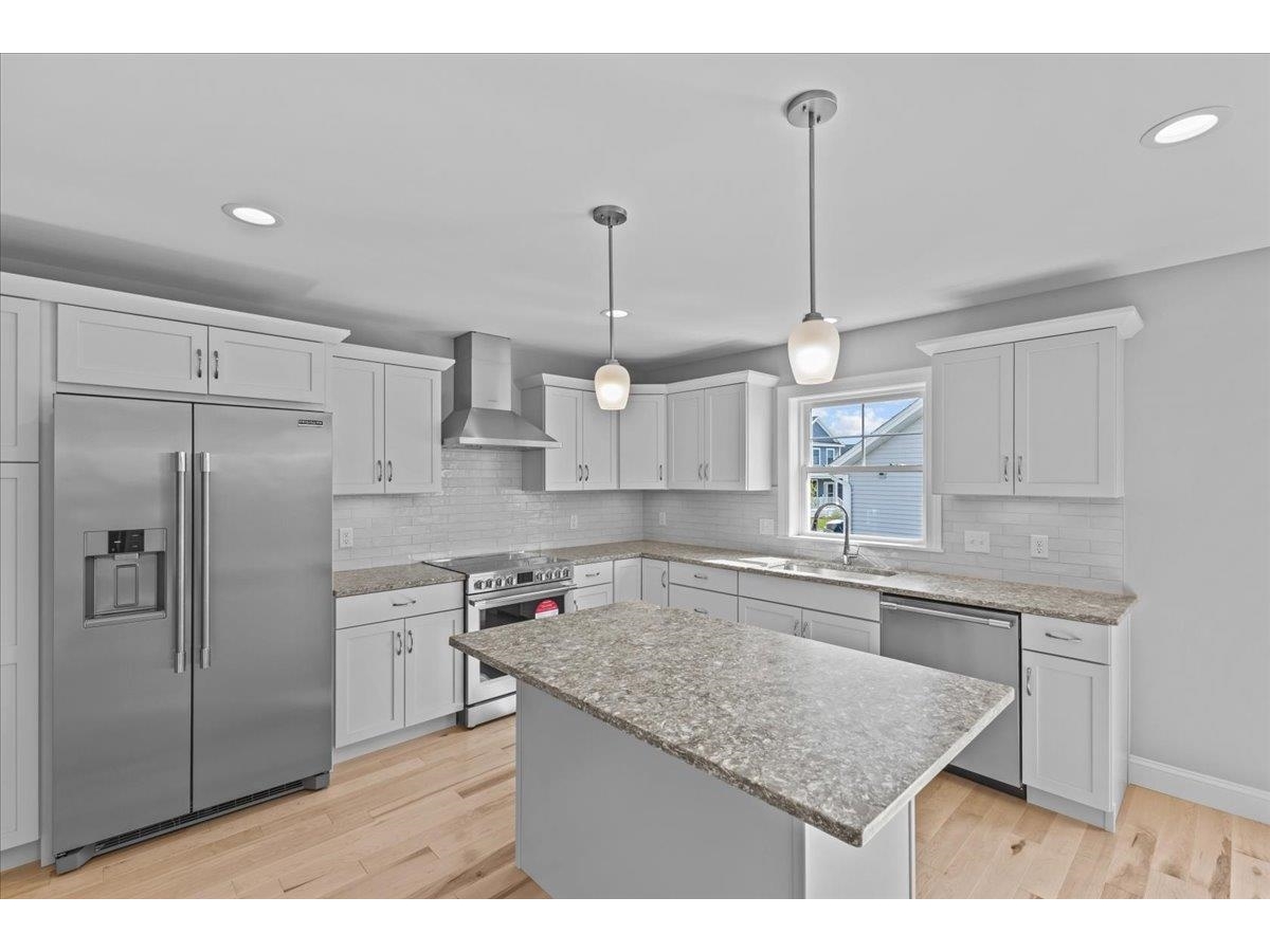 262-1 Midland Avenue