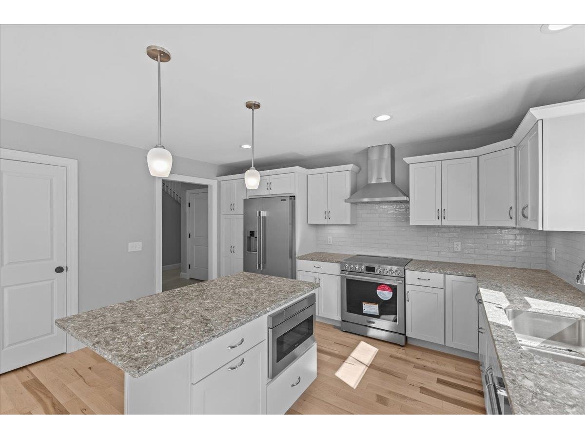 262-1 Midland Avenue