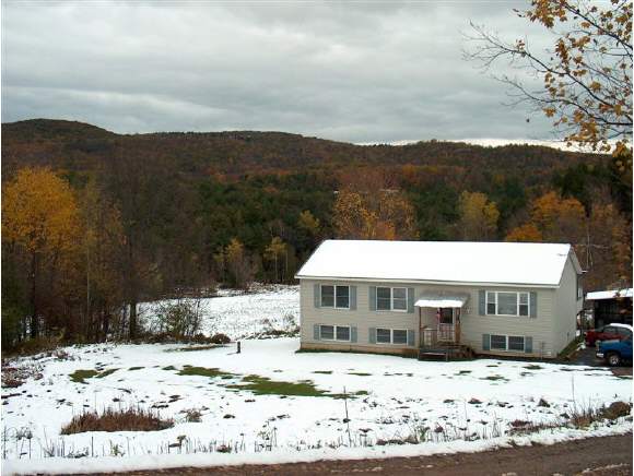 263 NE Brigham Hill Rd