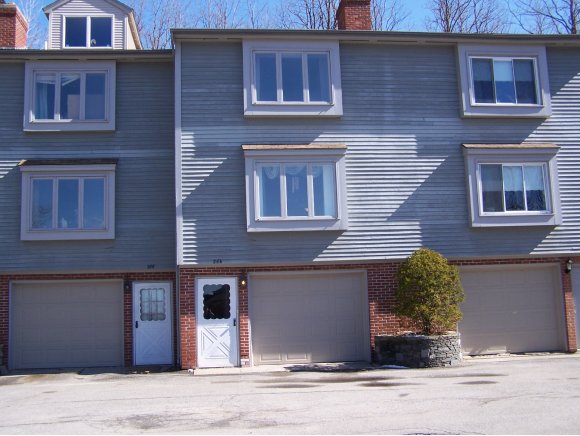 264 Locust Hill, Unit 264