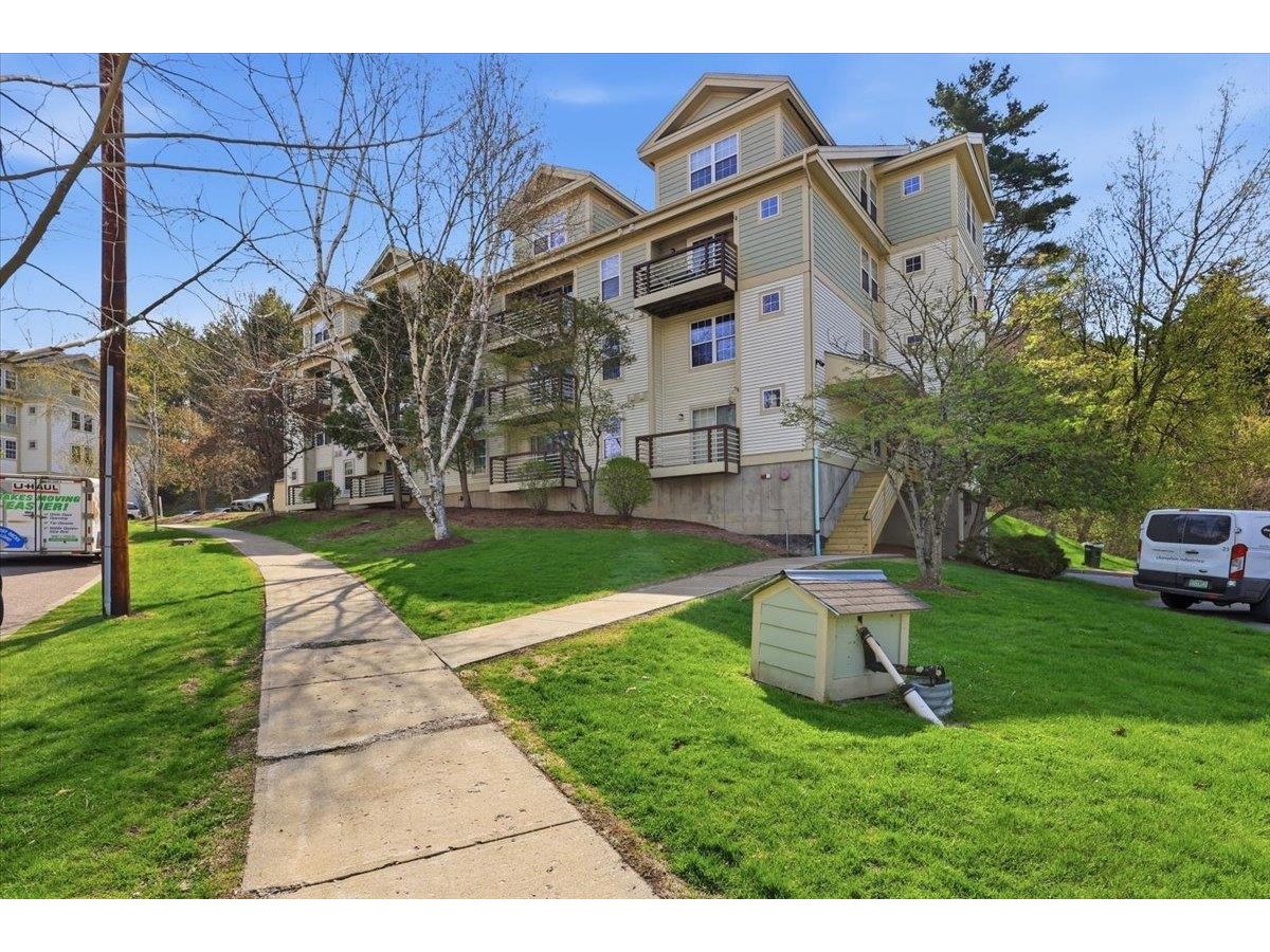 265 Hildred Drive, Burlington