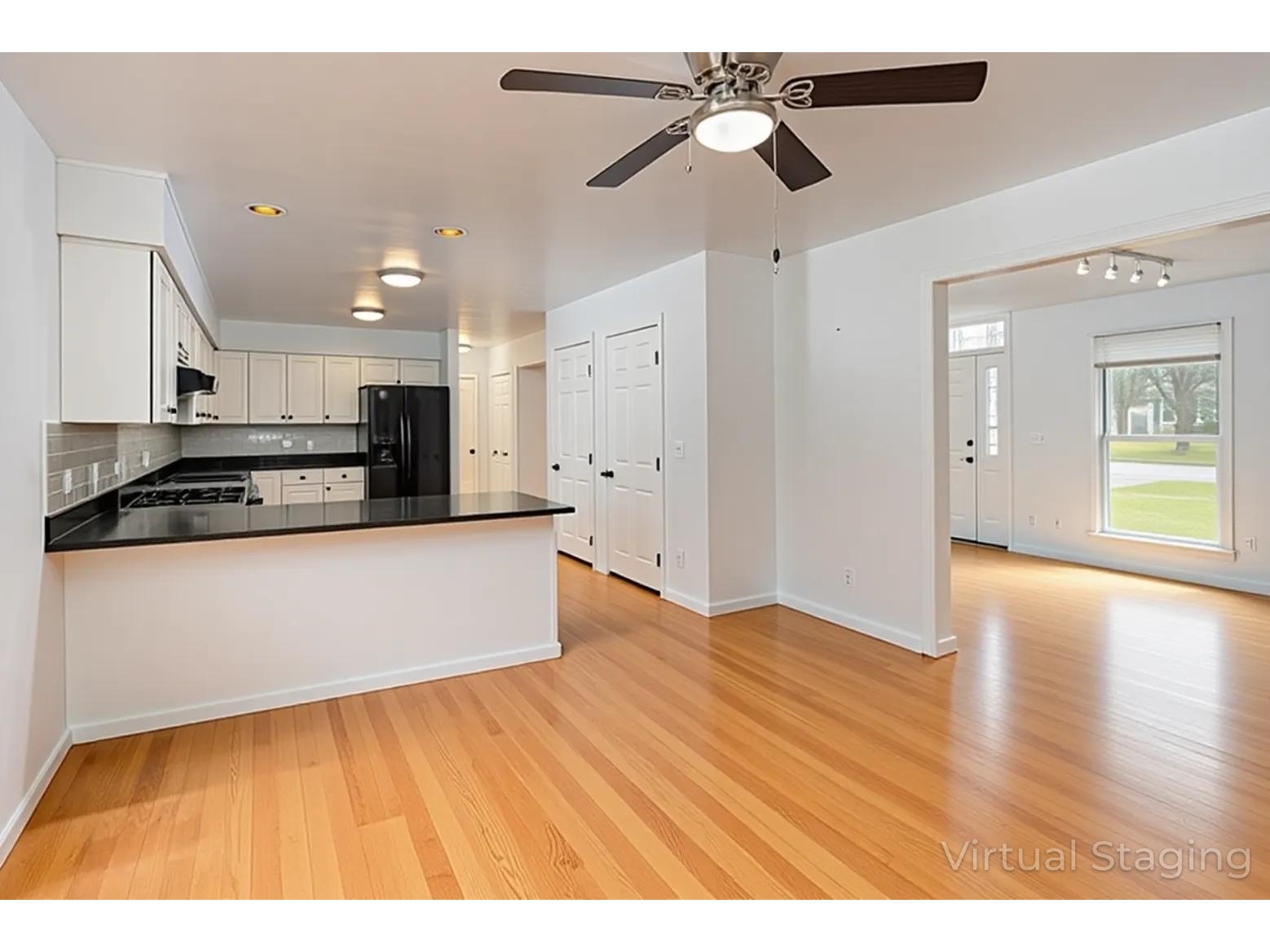 Dining/Kitchen Virtually Empty