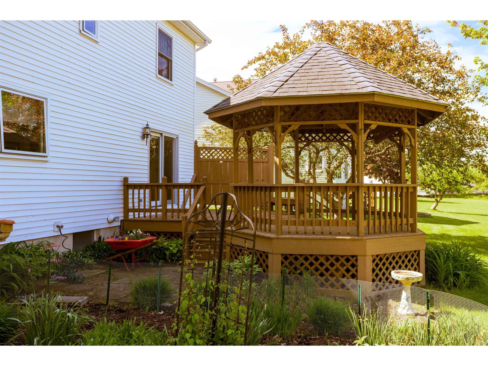 266 Isham Circle