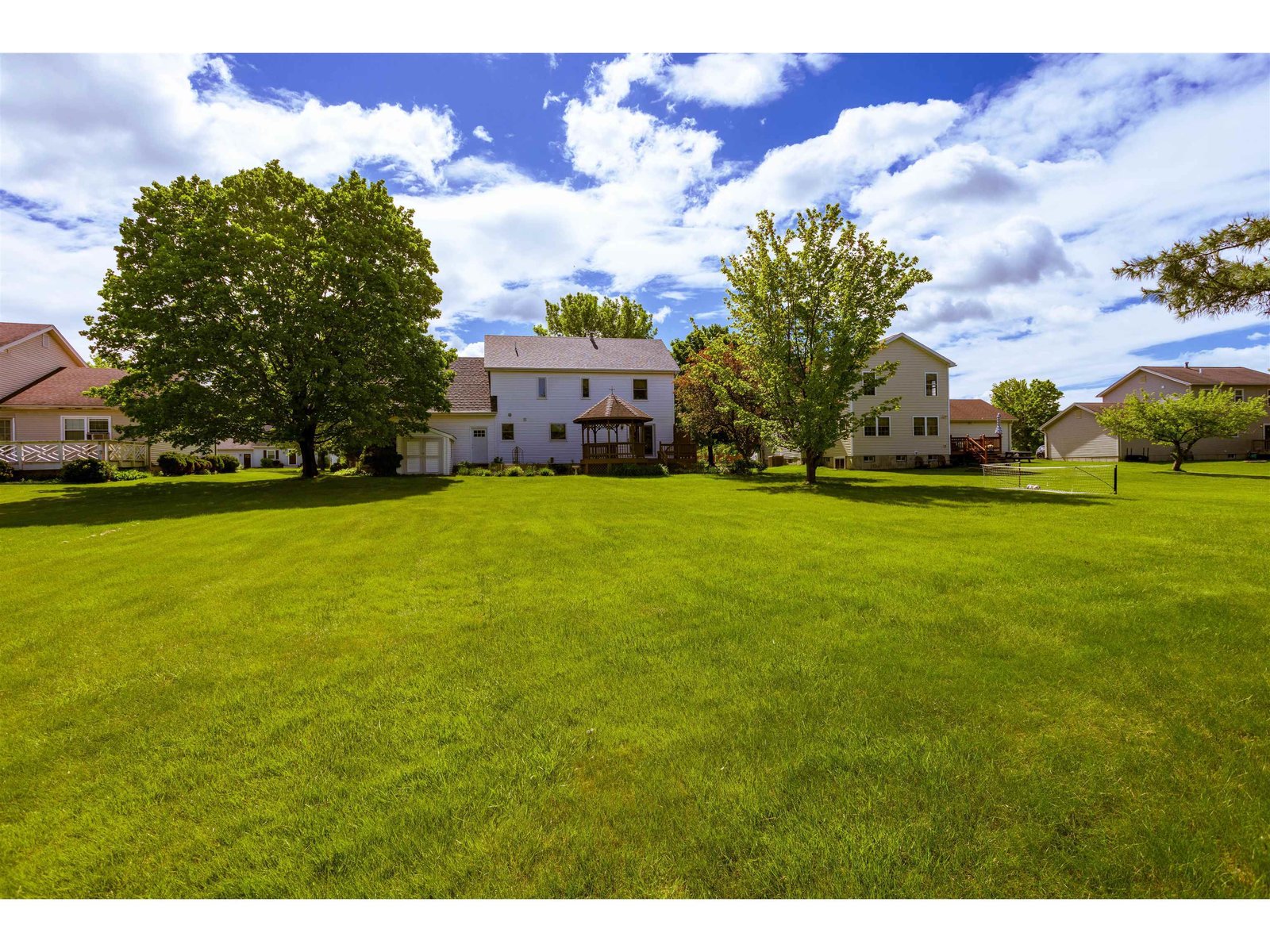 266 Isham Circle