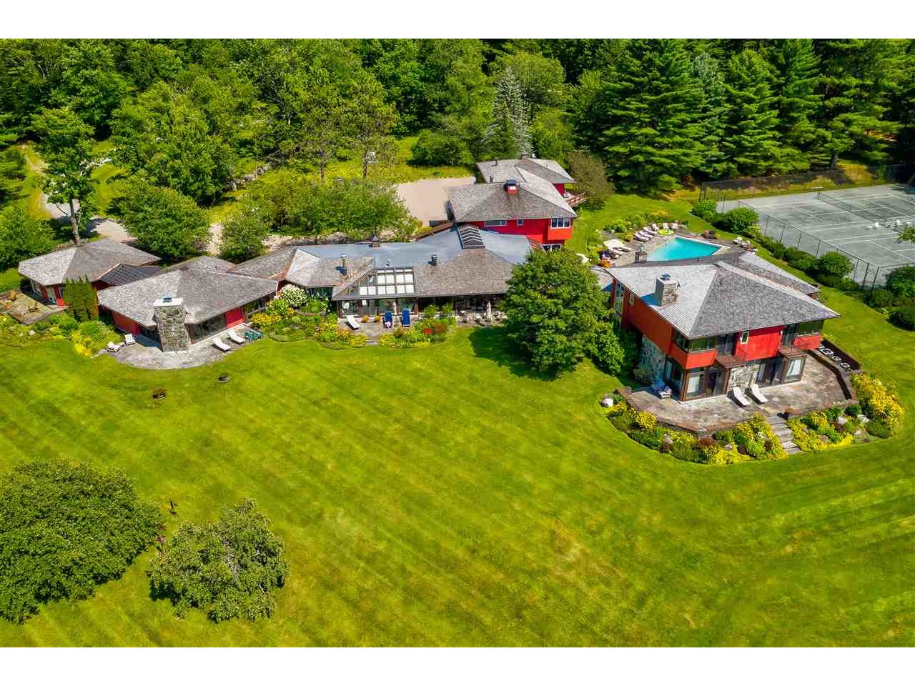 2664 Weeks Hill Road