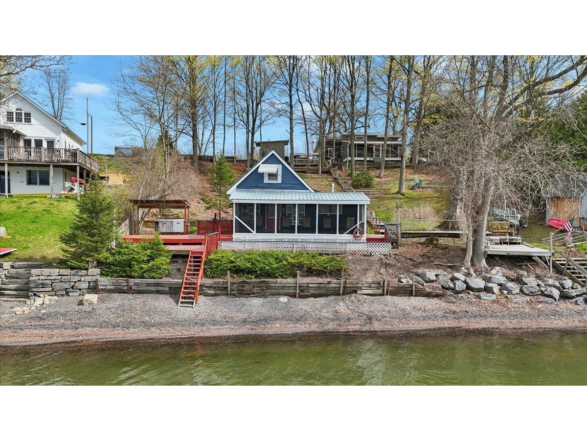 268 Lakeside Lane, Addison