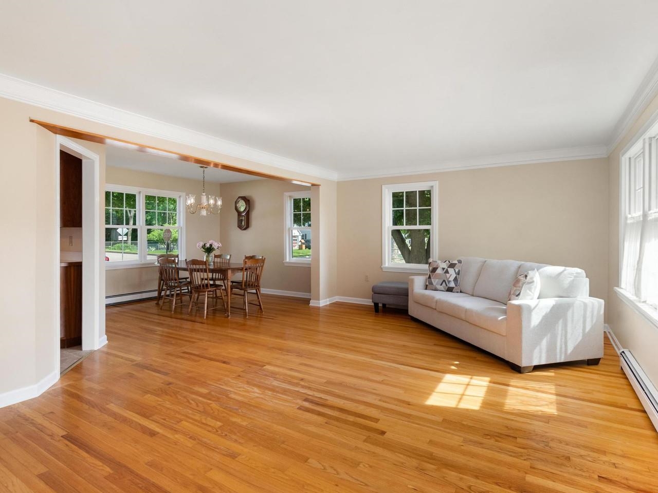 Wonderful, Open Floor Plan