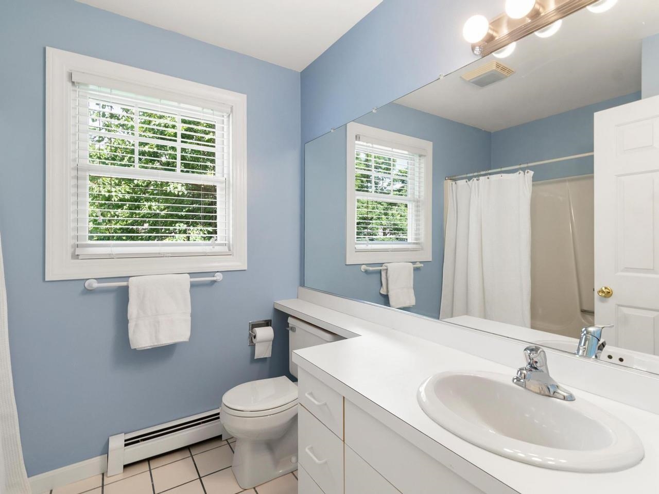 Full 2nd Floor Guest Bath