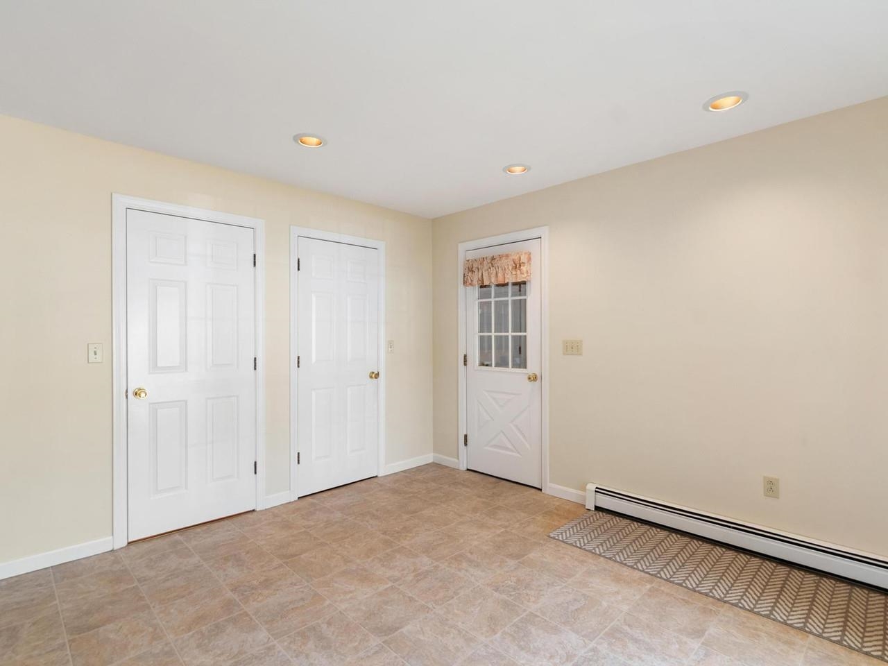 Walk-in Pantry & Laundry