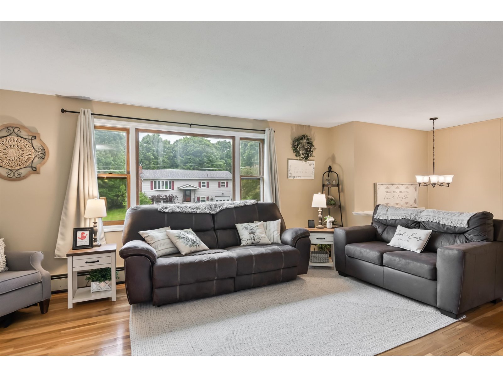 27 Brookside Drive