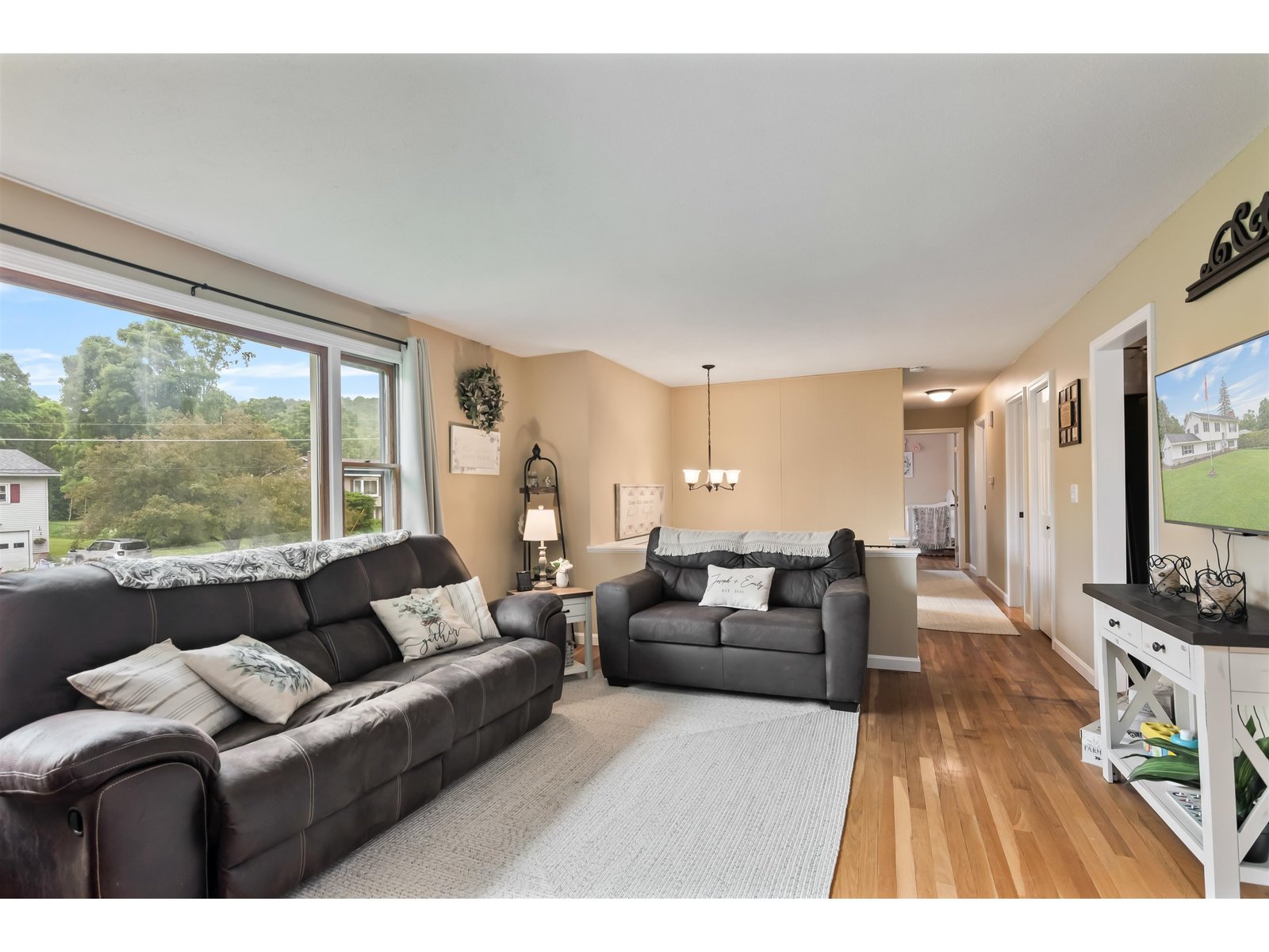 27 Brookside Drive