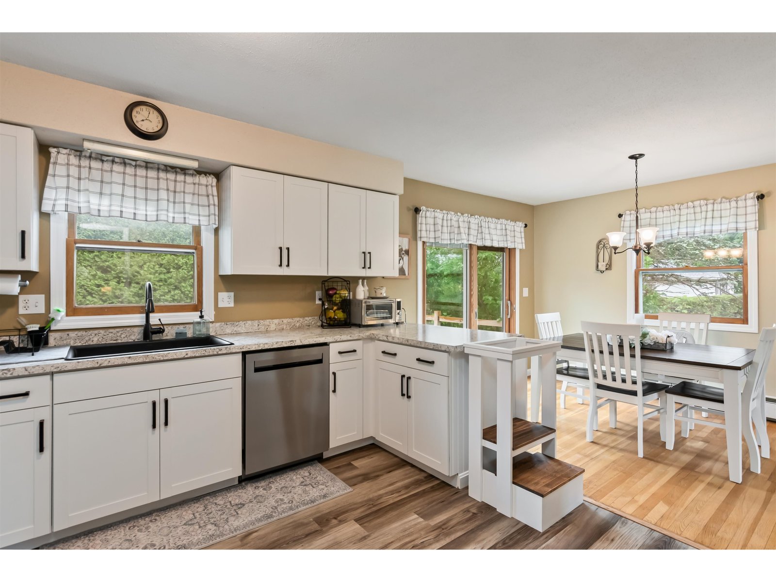 27 Brookside Drive