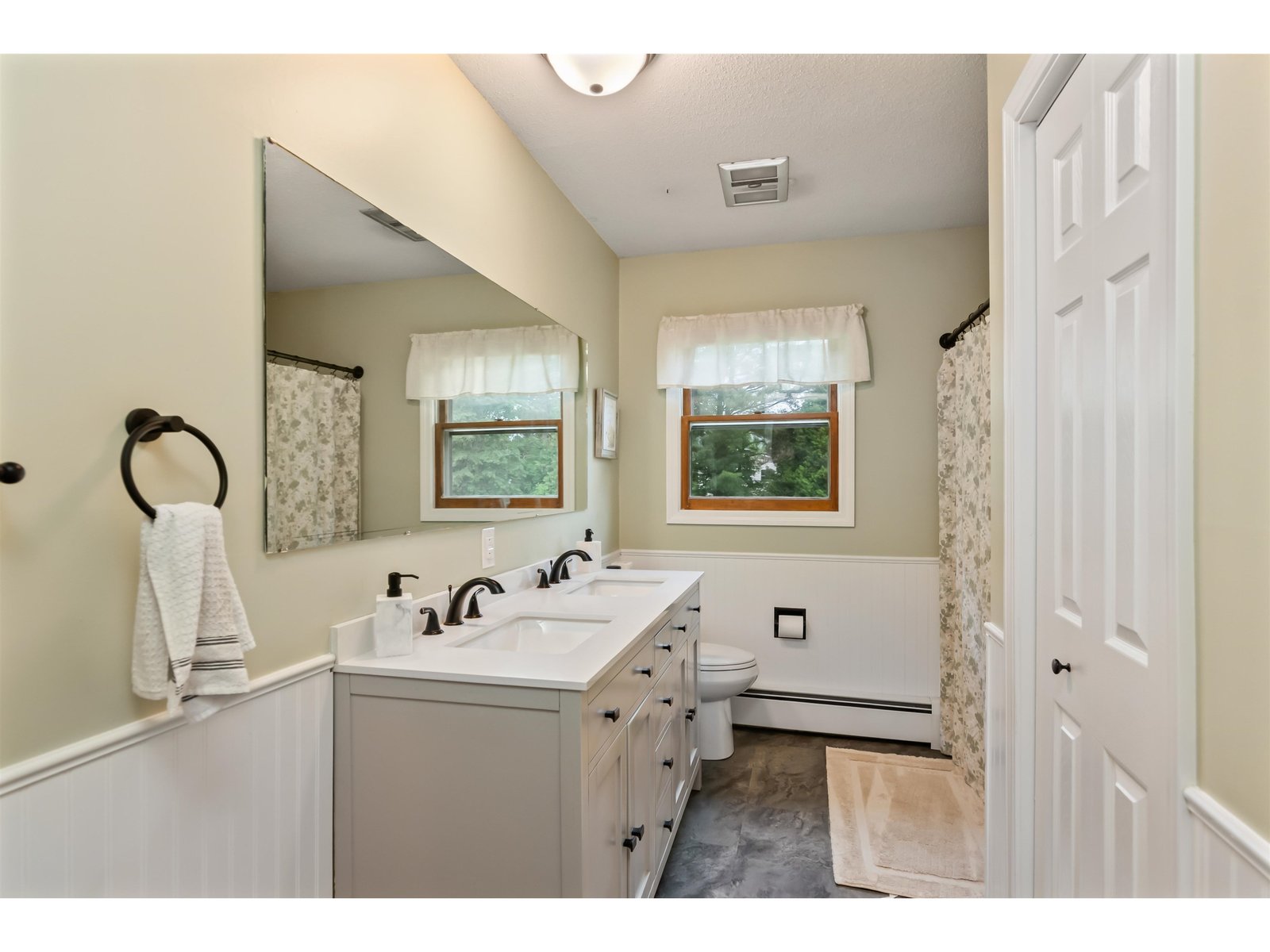 27 Brookside Drive