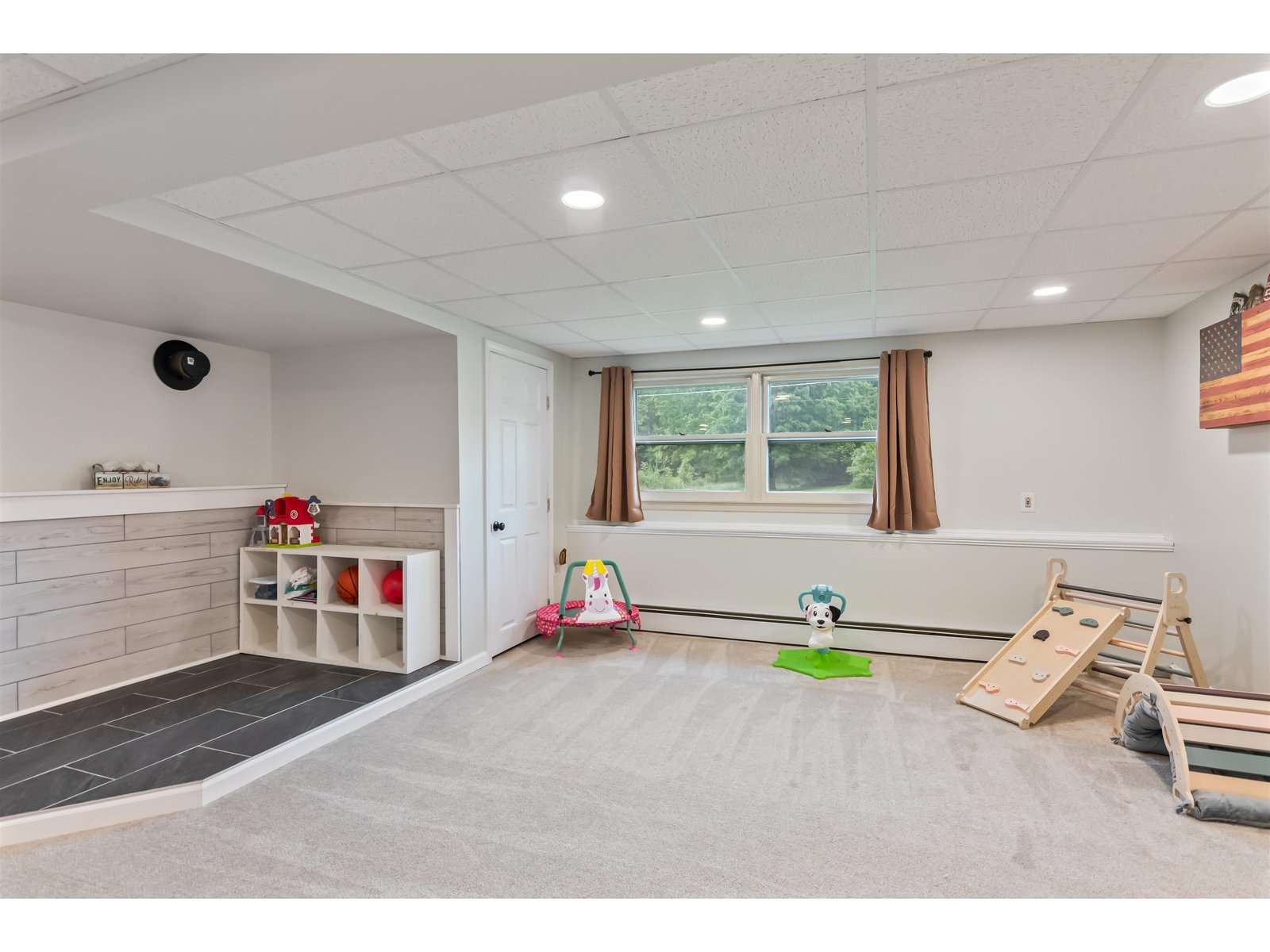 27 Brookside Drive