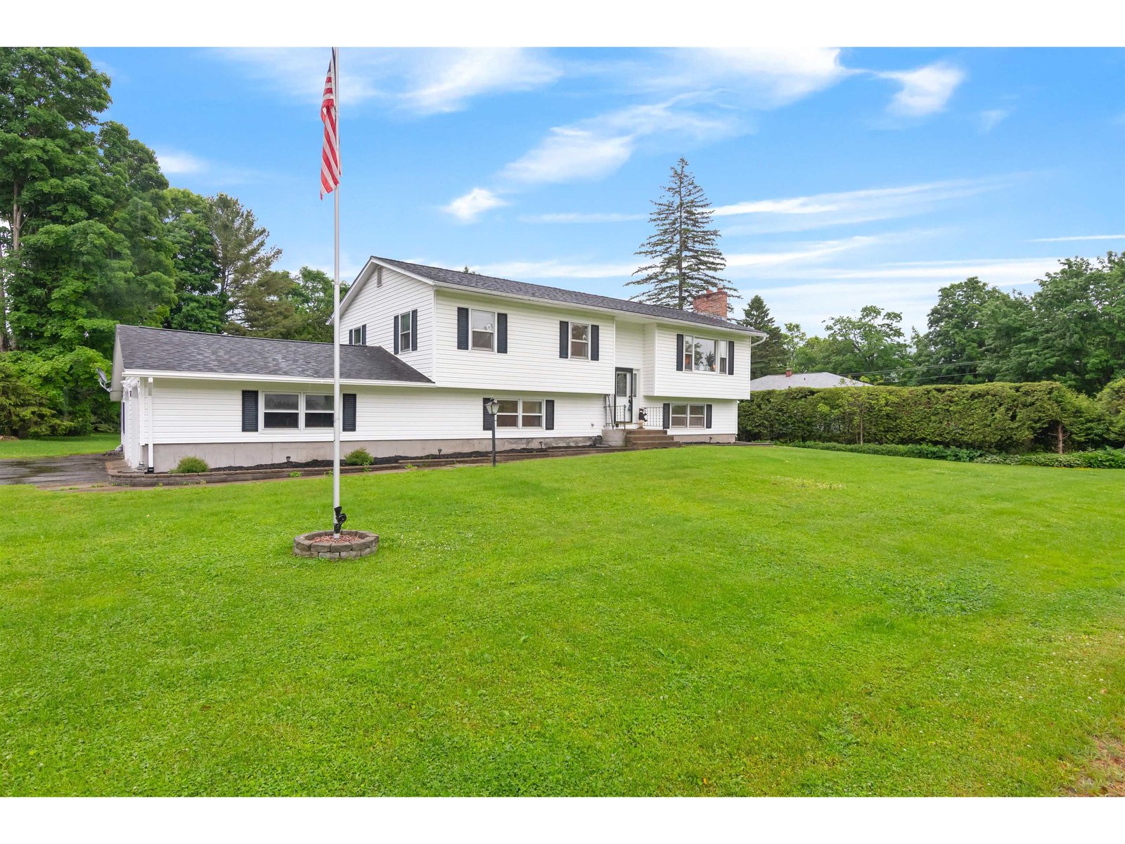 27 Brookside Drive