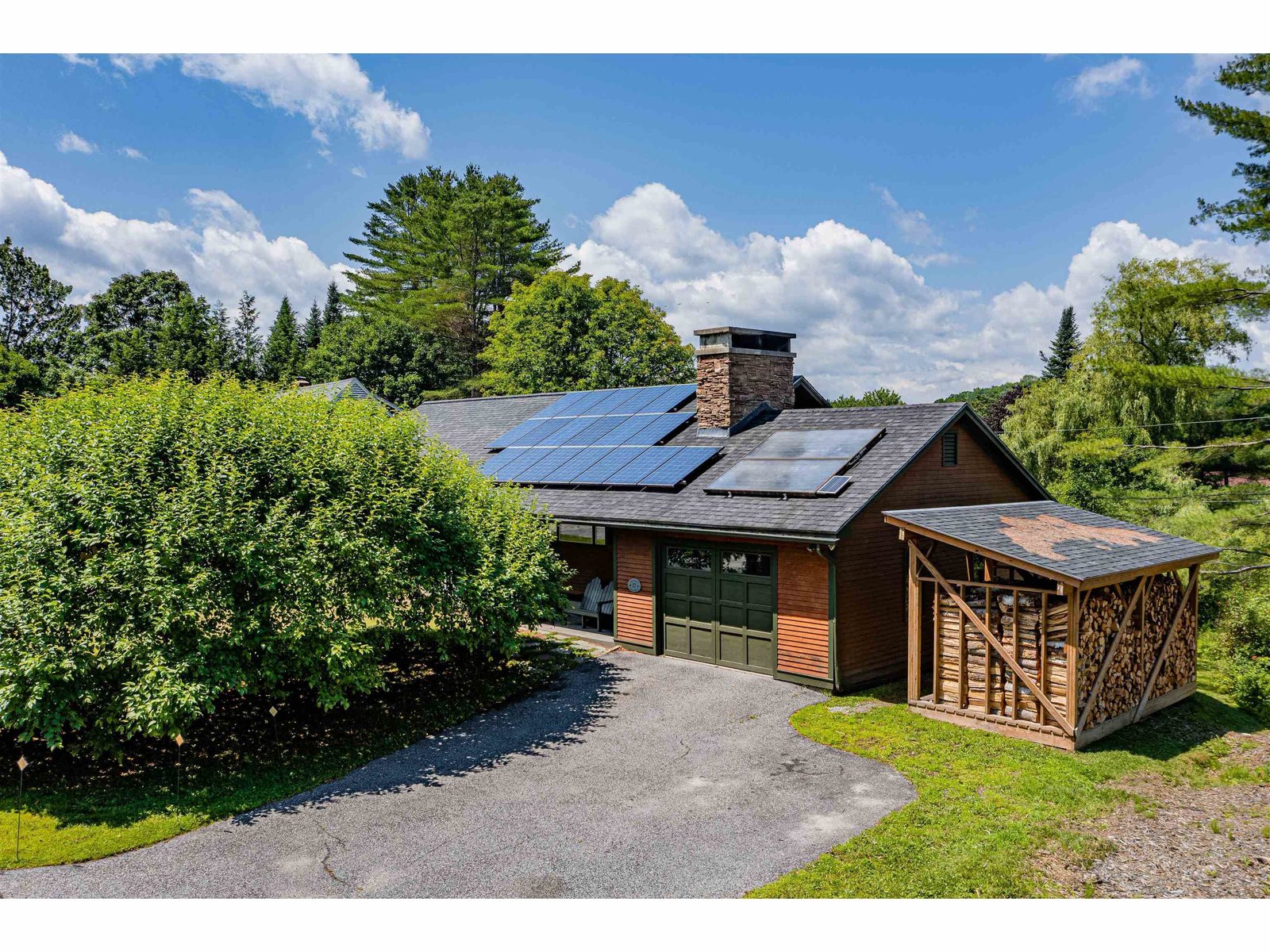27 Colonial Drive