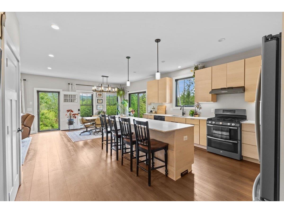 27 Hidden View Road
