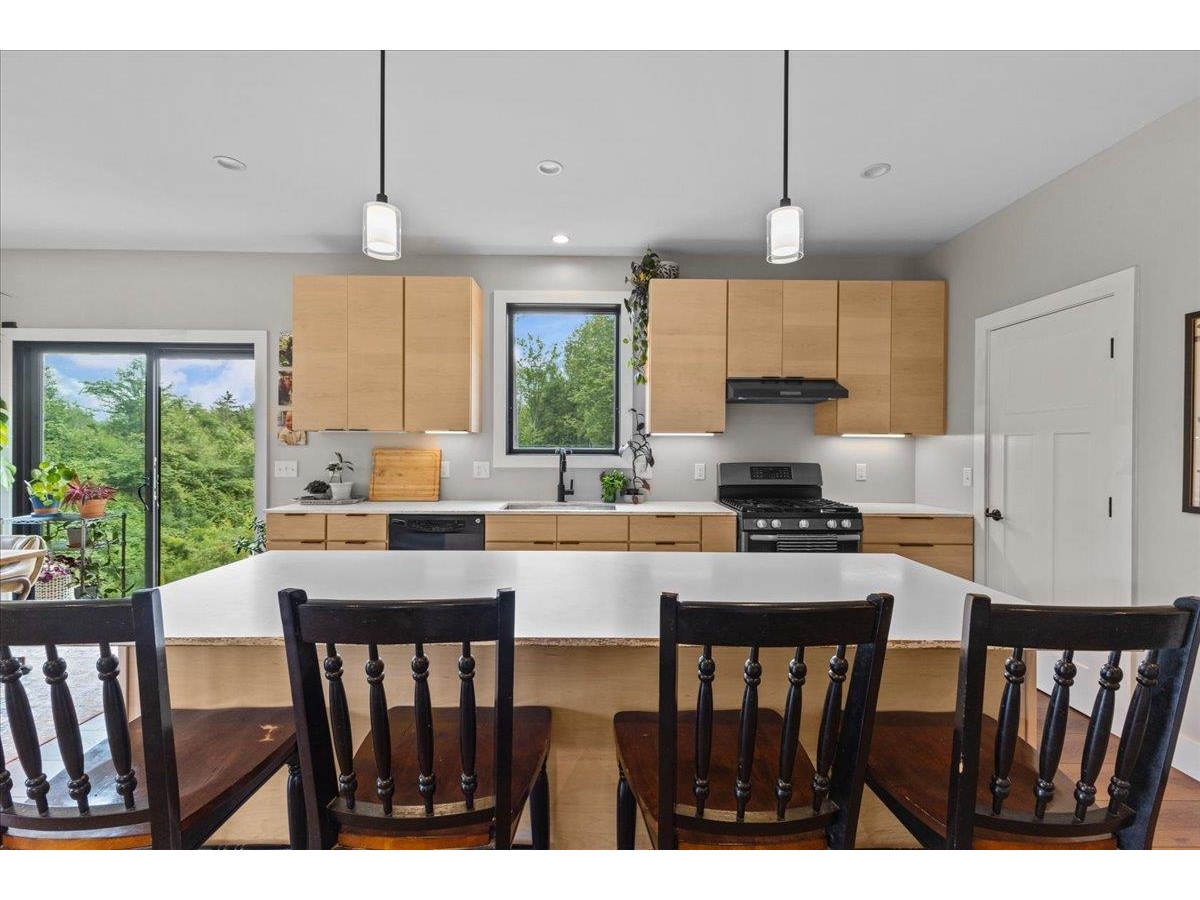27 Hidden View Road