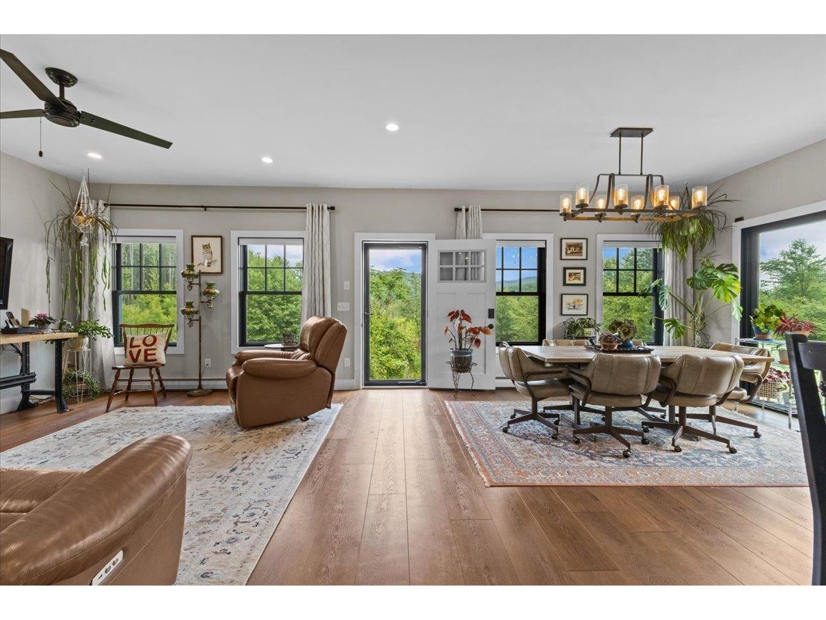 27 Hidden View Road