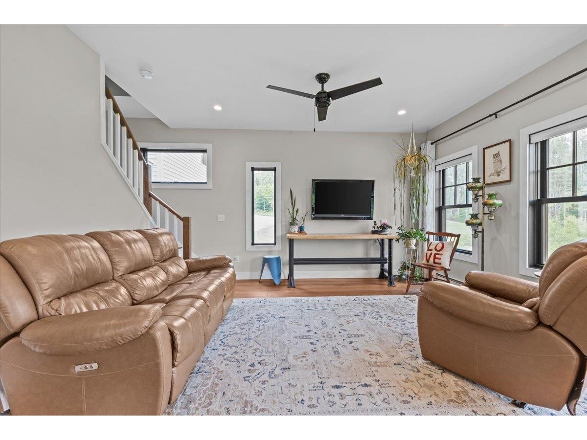 27 Hidden View Road