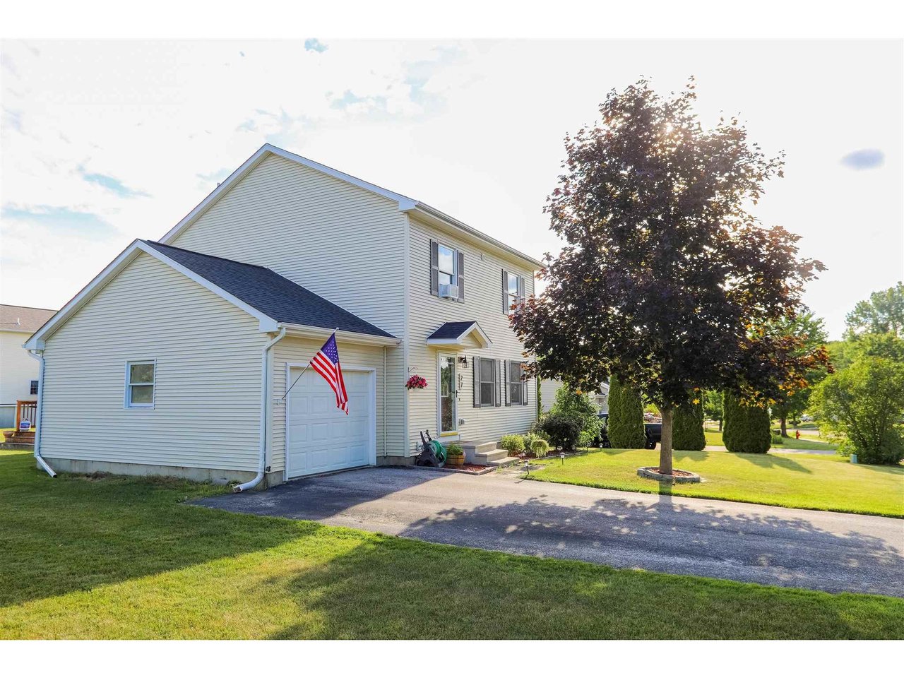27 Hunting Ridge Lane
