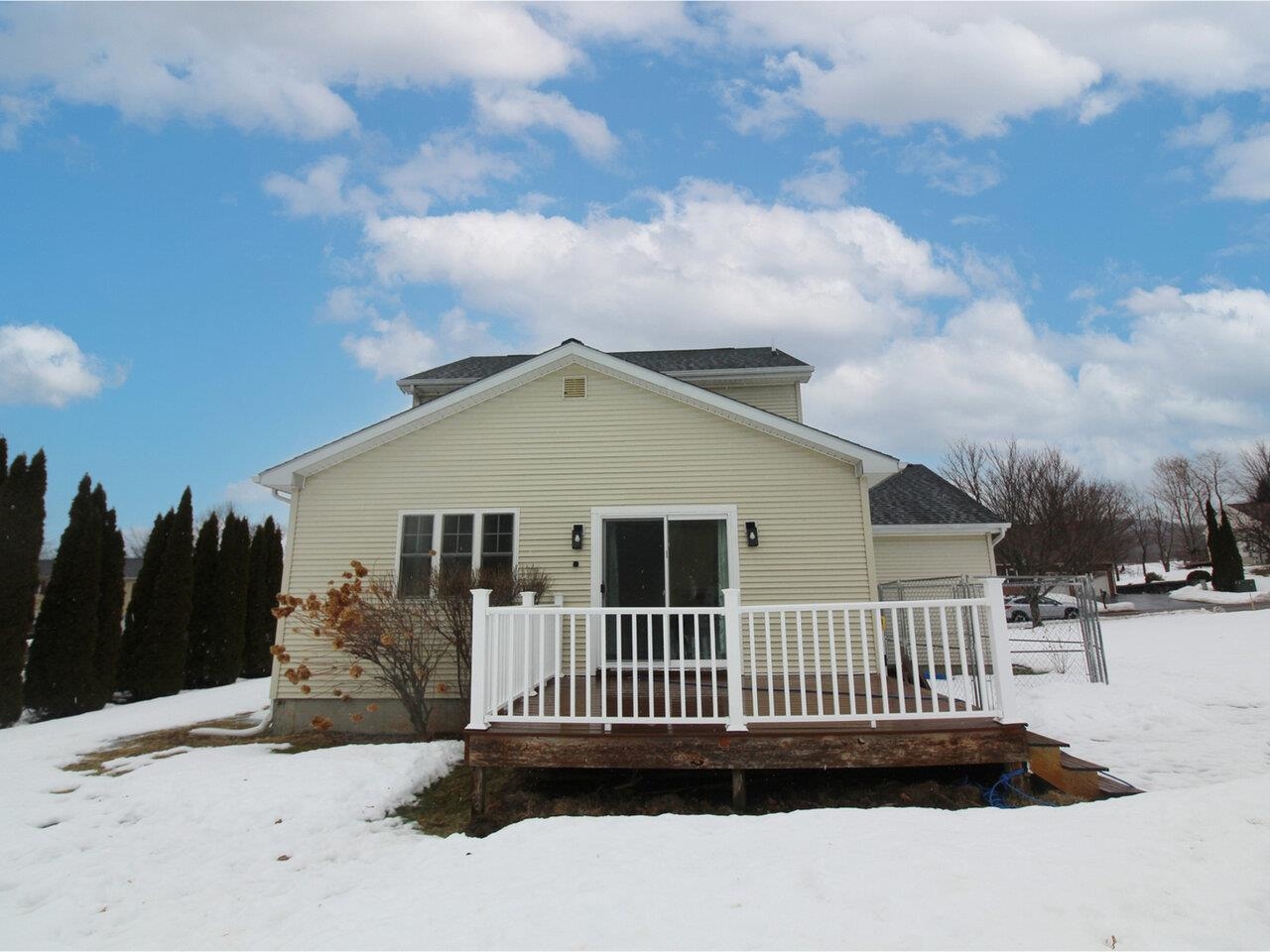 Spacious Yard