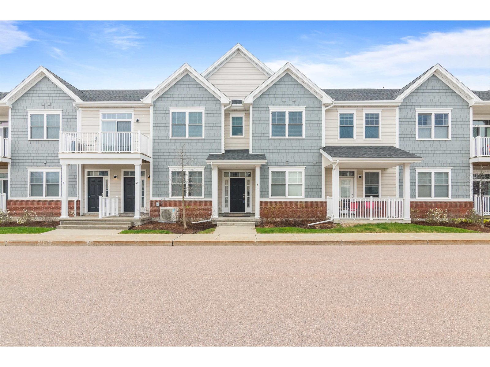 27 Kettlepond Lane, Unit 8