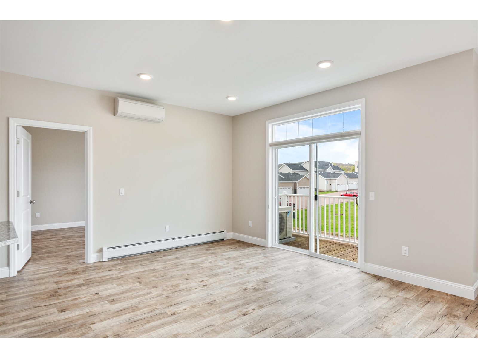 27 Kettlepond Lane, Unit 8
