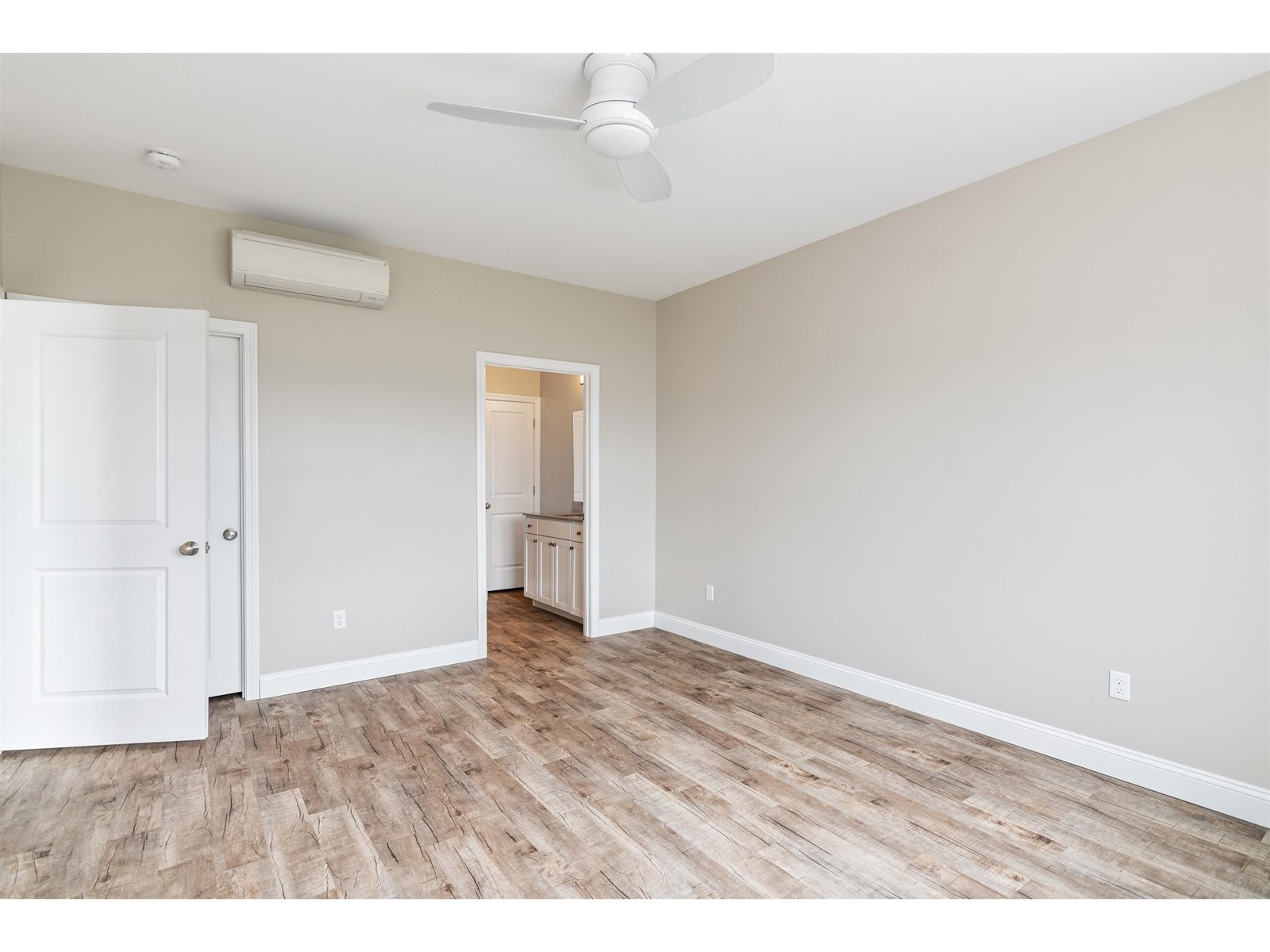 27 Kettlepond Lane, Unit 8