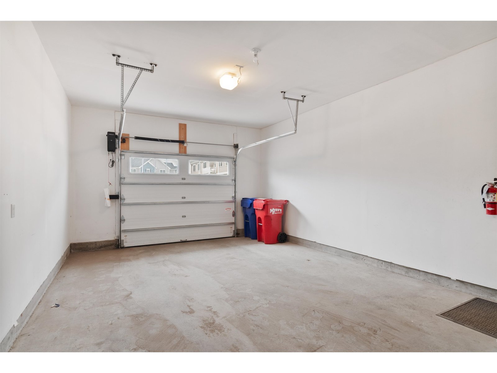 27 Kettlepond Lane, Unit 8