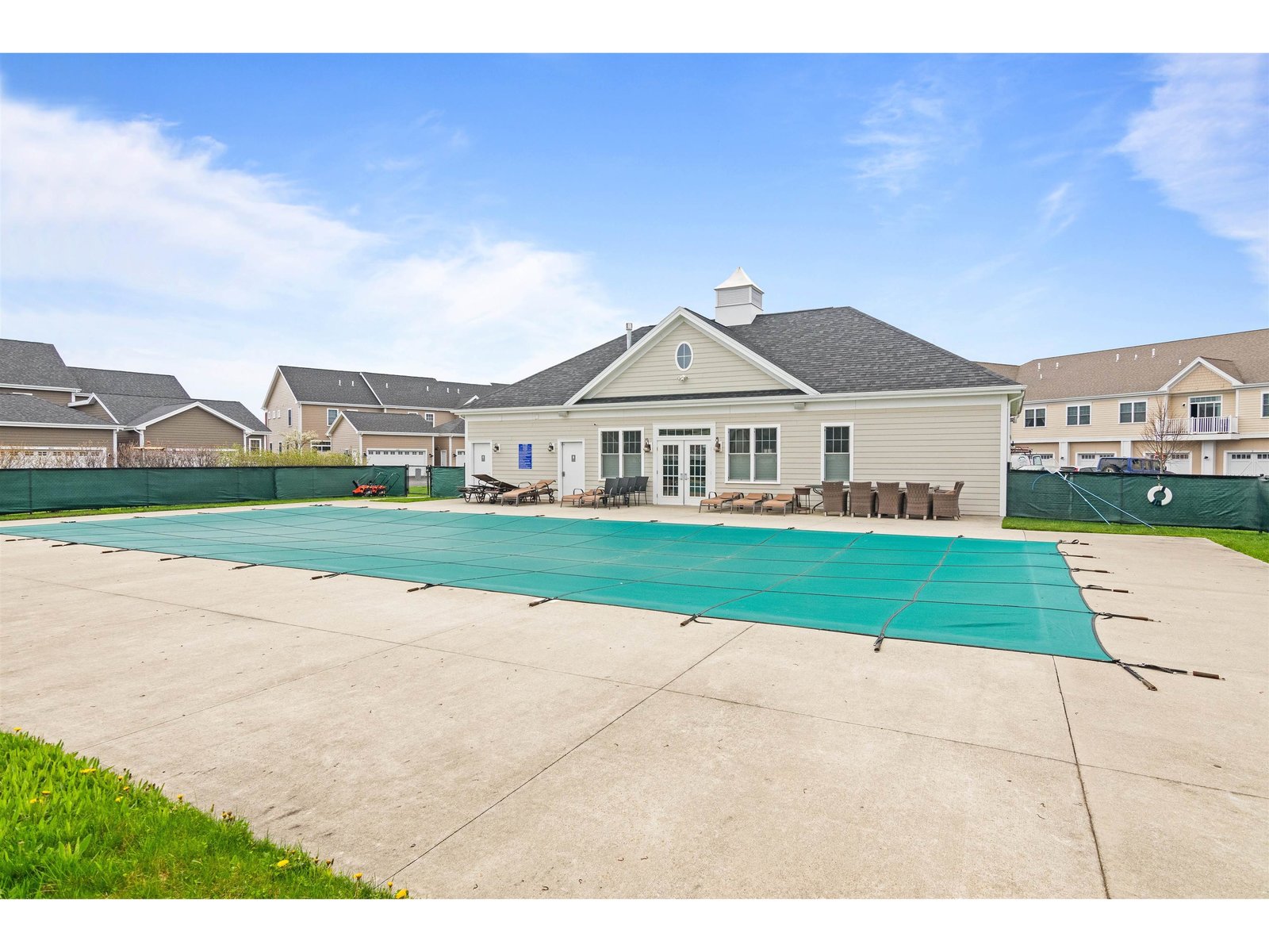 27 Kettlepond Lane, Unit 8
