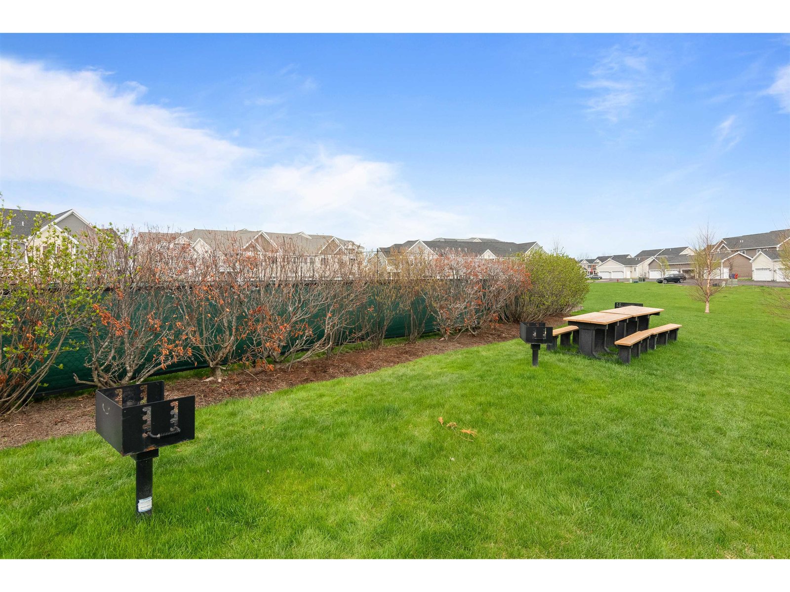 27 Kettlepond Lane, Unit 8