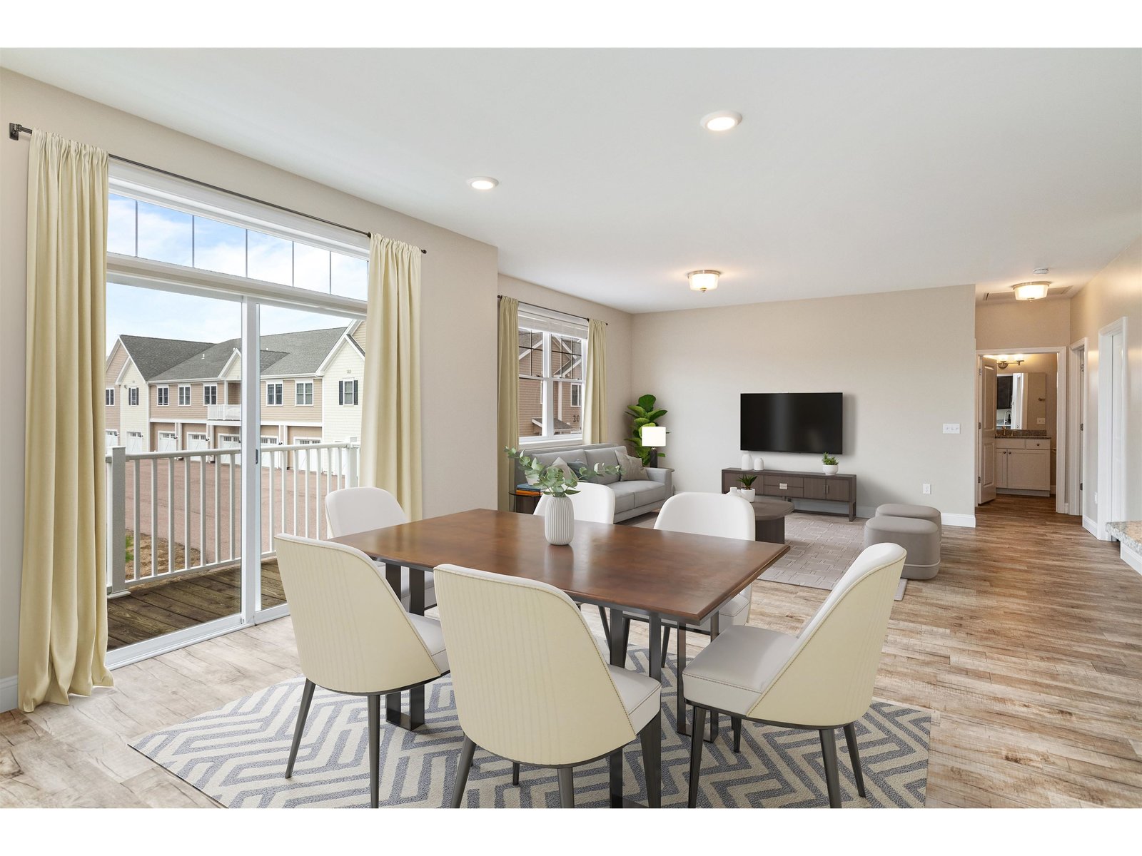 27 Kettlepond Lane, Unit 8
