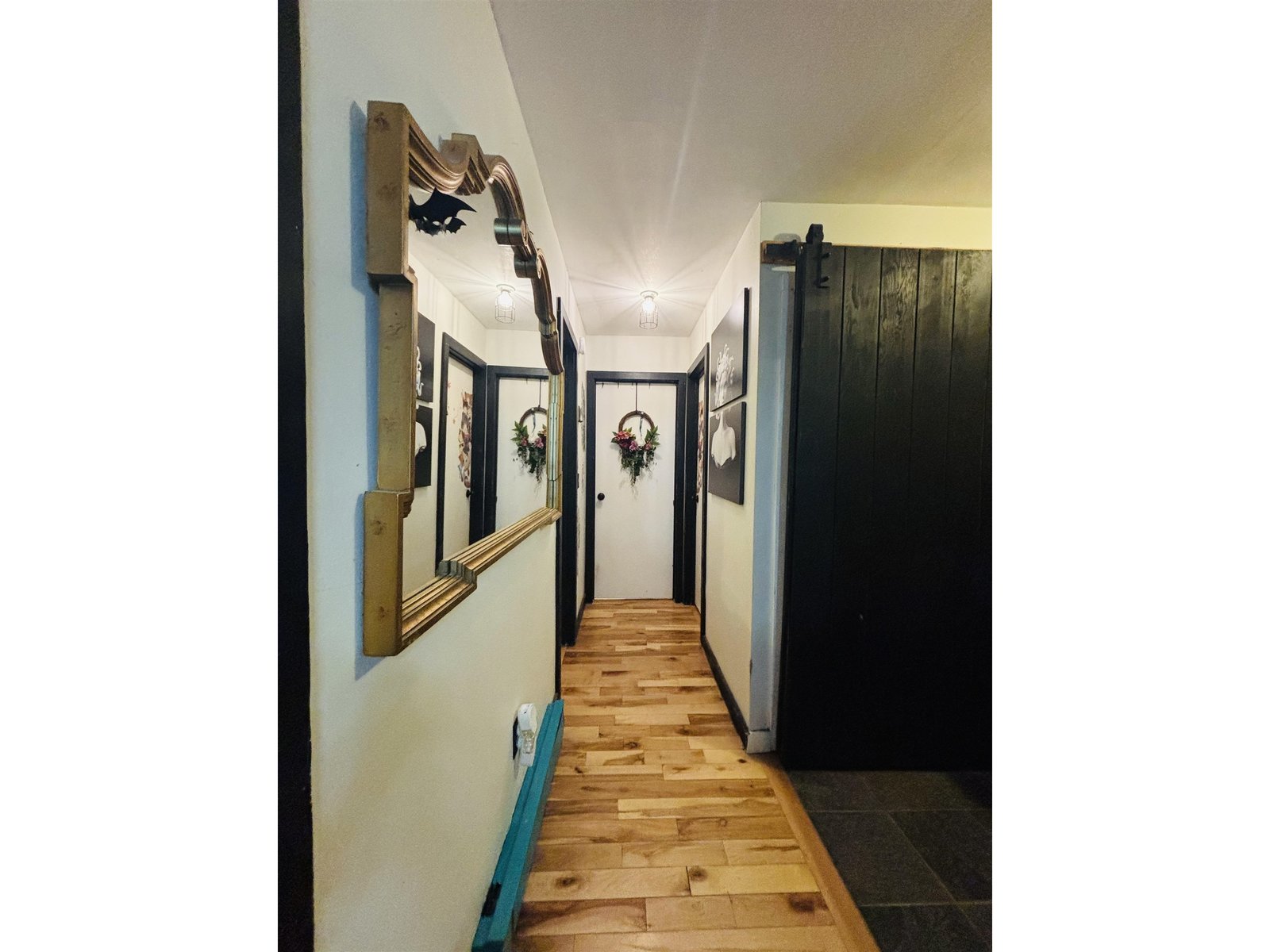 Hall to Bedrooms