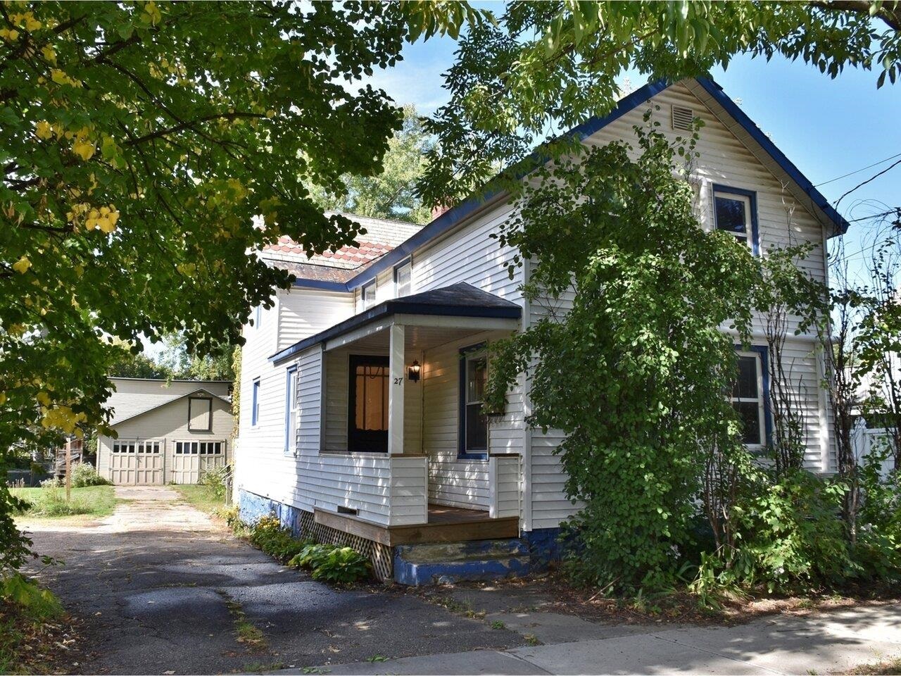 27 Rose Street