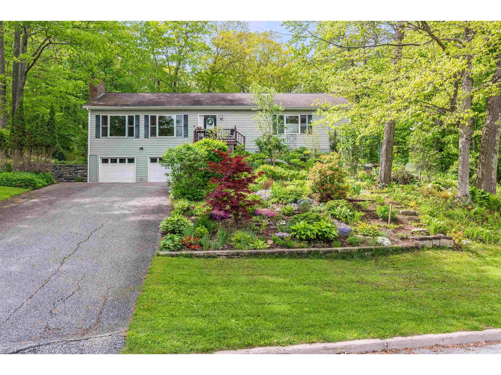 27 Wildwood Drive, Essex