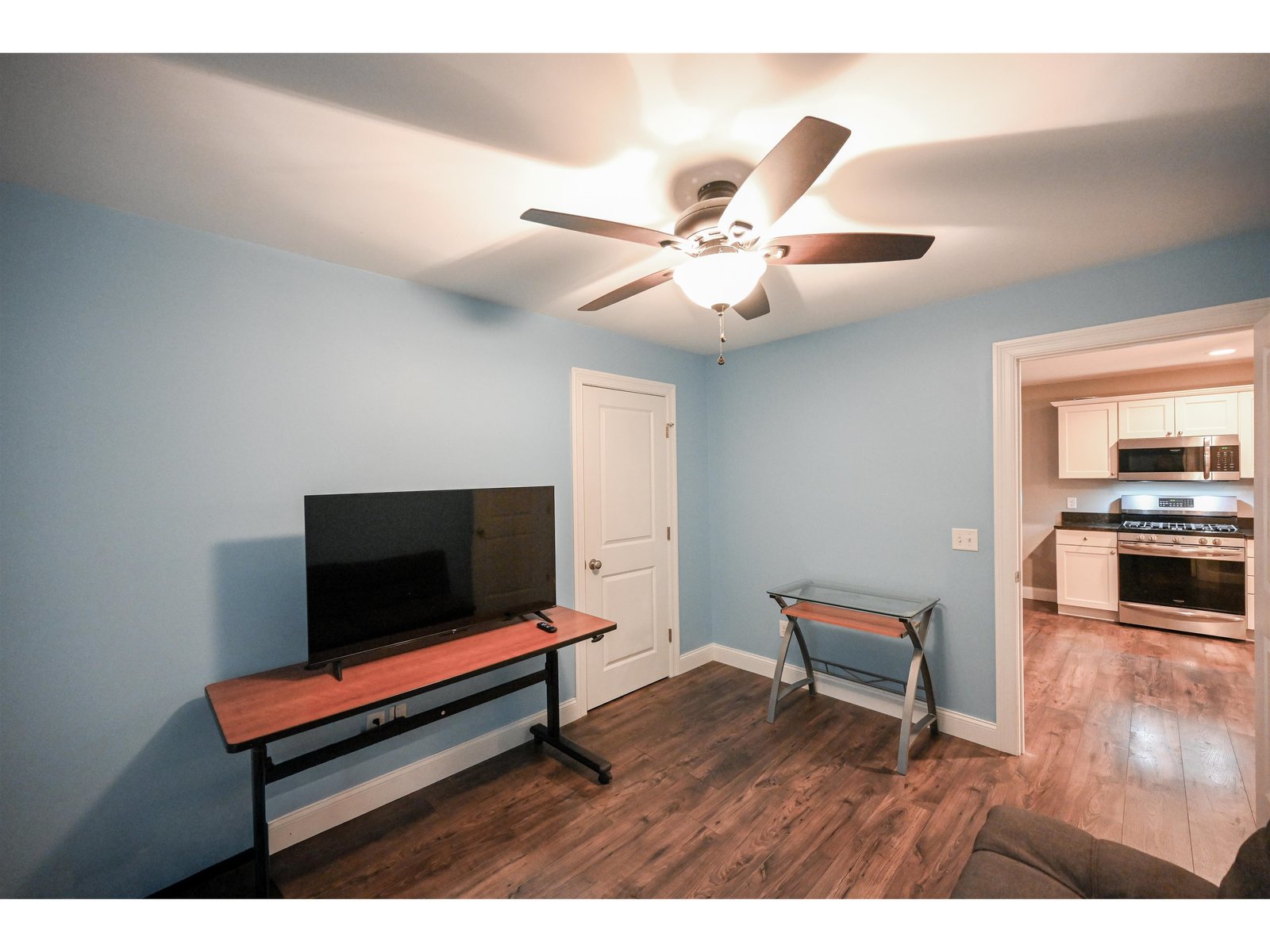 27 Willys Lane, Unit 101