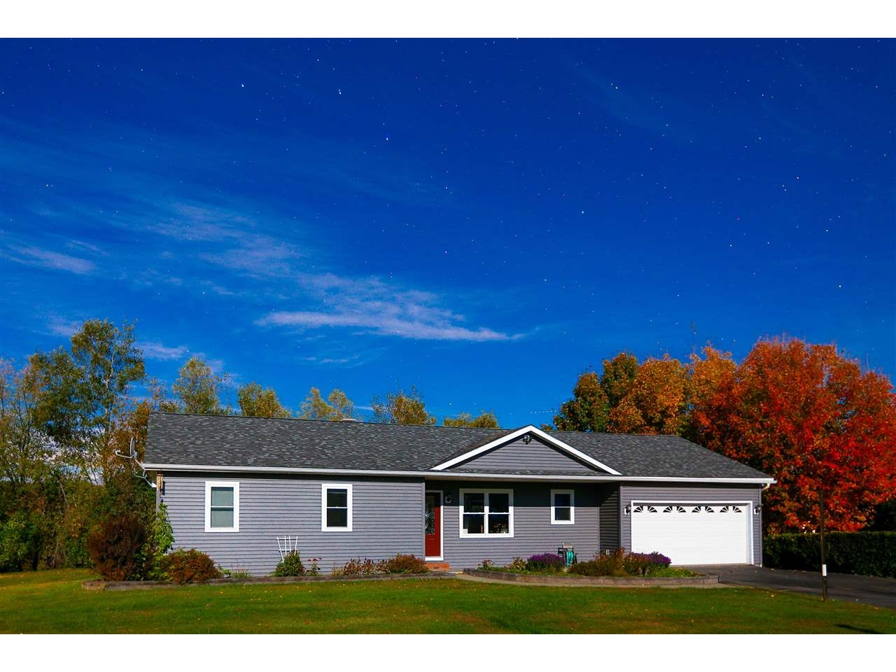 270 Memphremagog Views