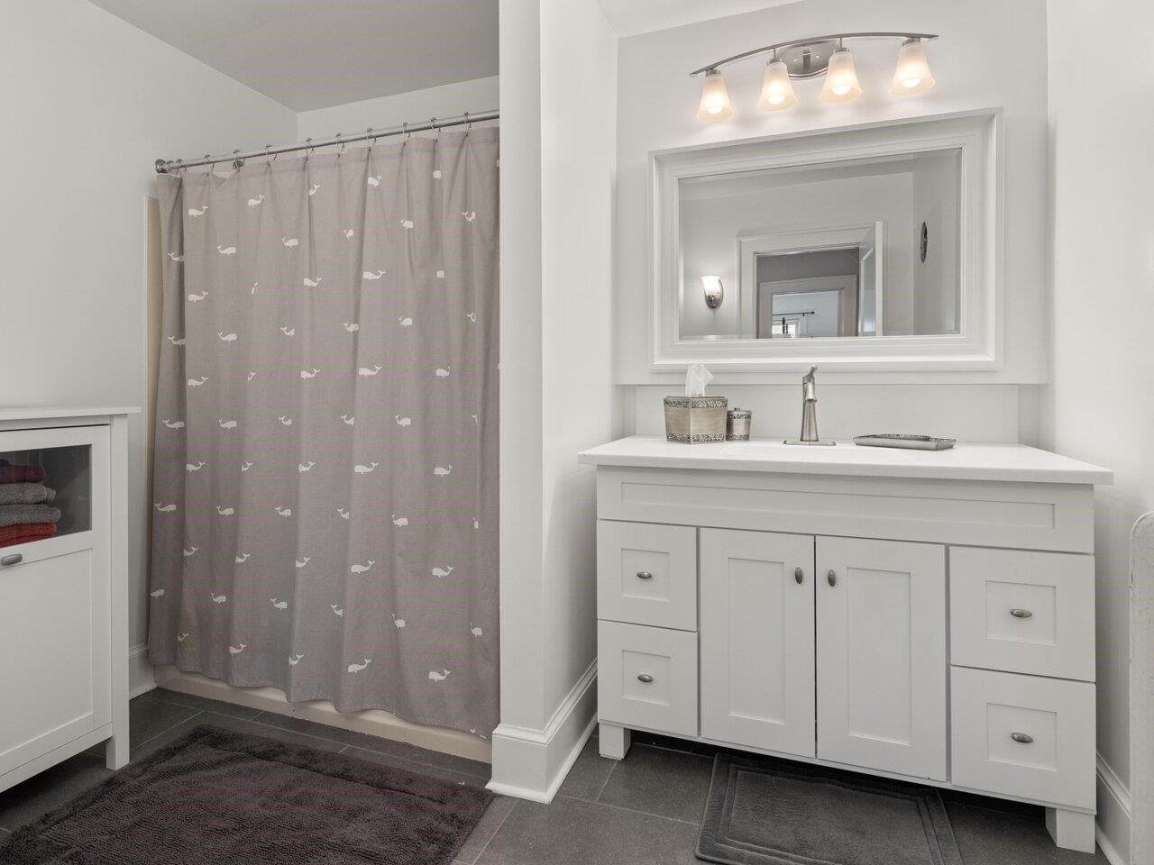 Second floor full bath