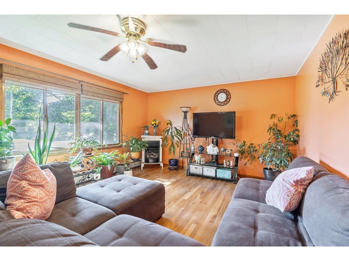 270 Winters Lane