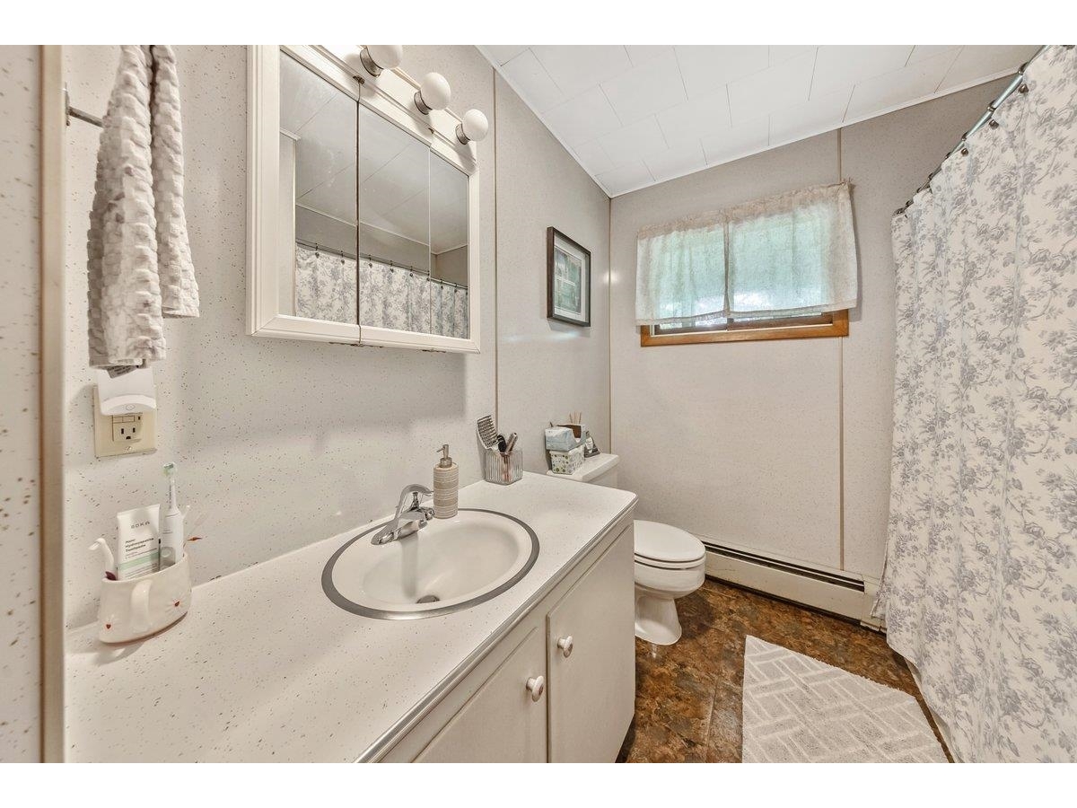 270 Winters Lane