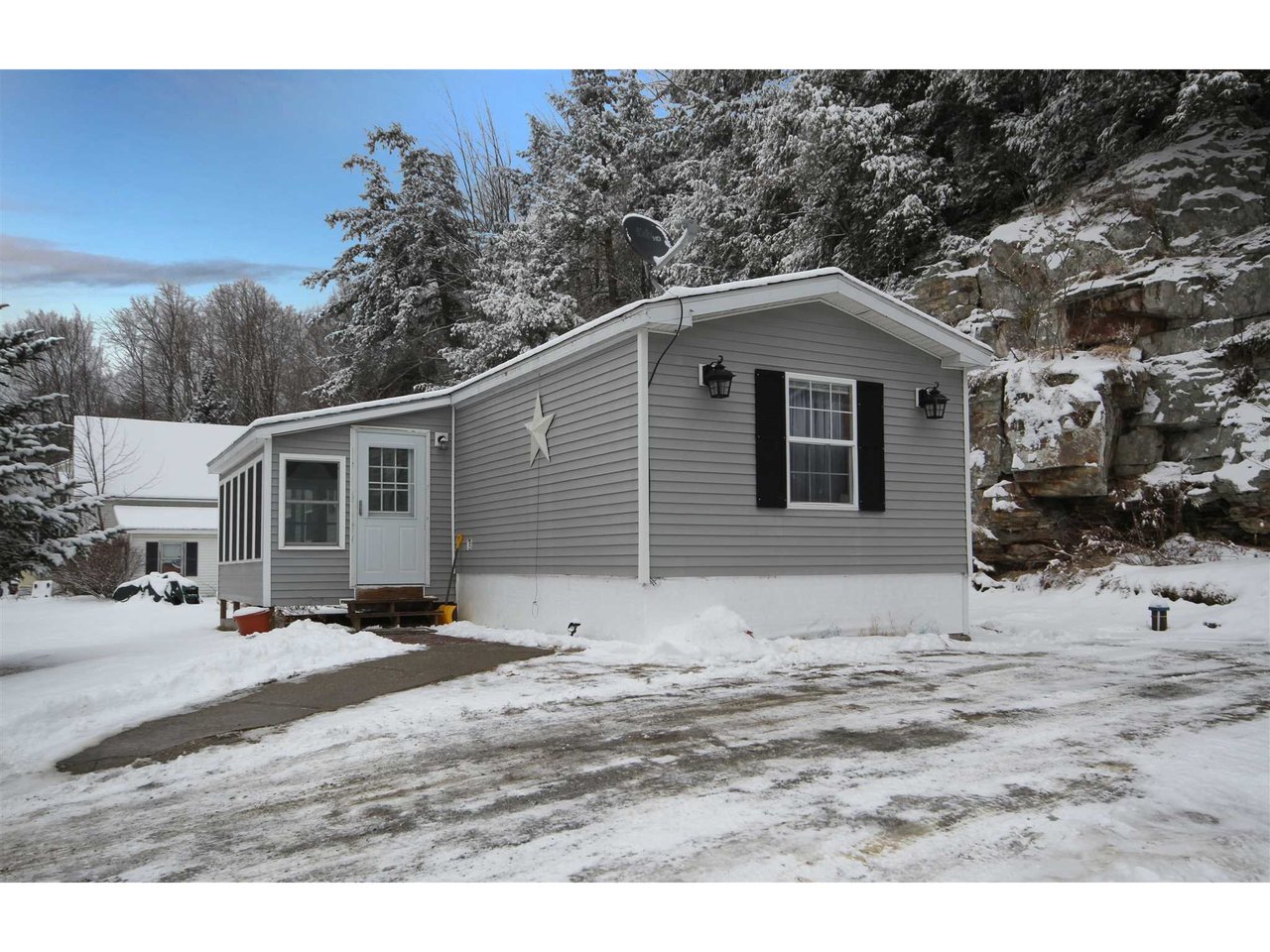 2703 Lower Notch Road