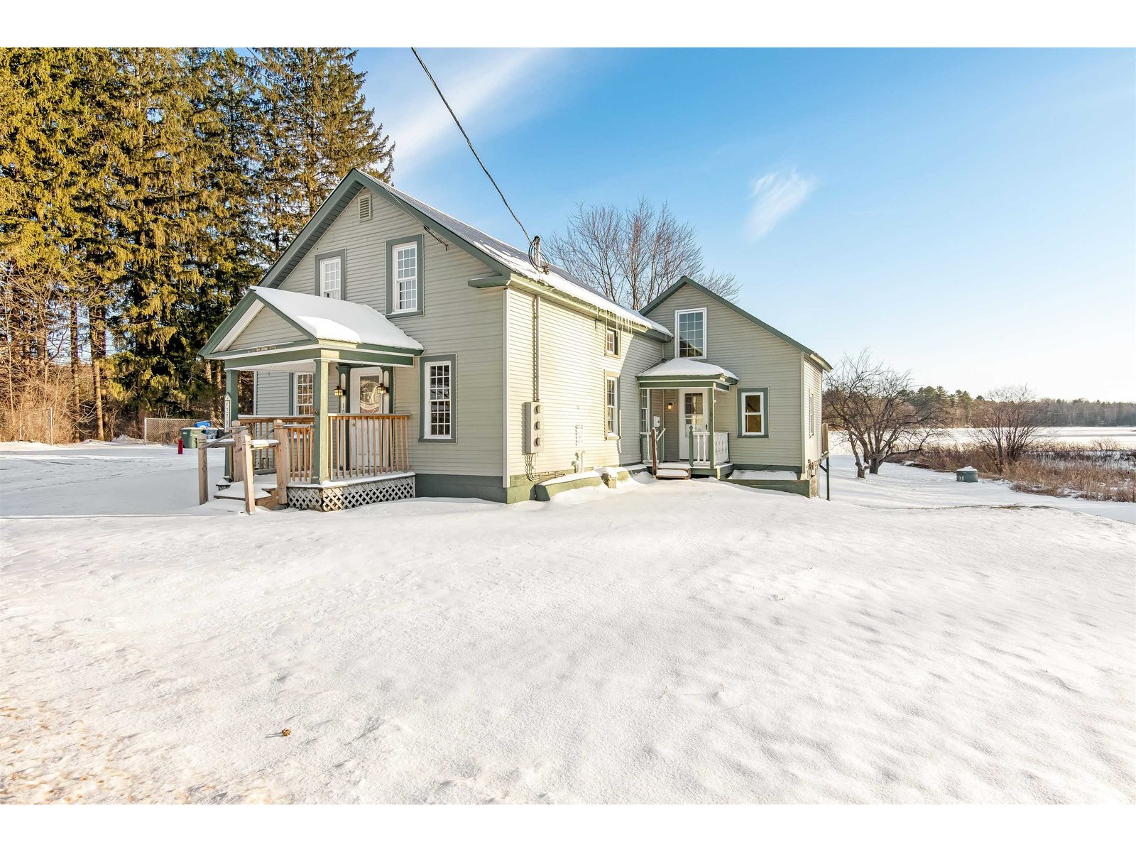 2704 Main Street