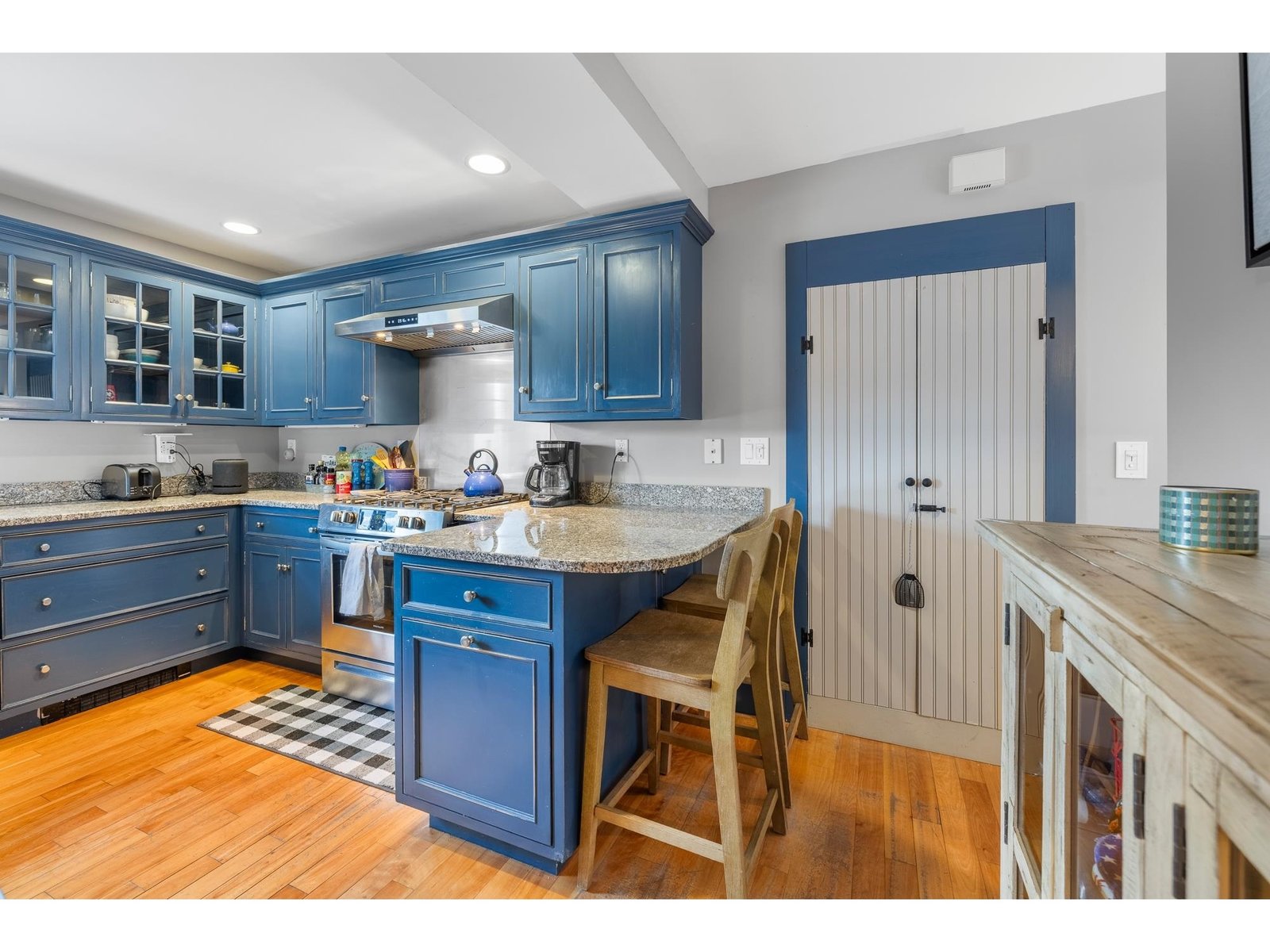 2706 East Woodstock Road