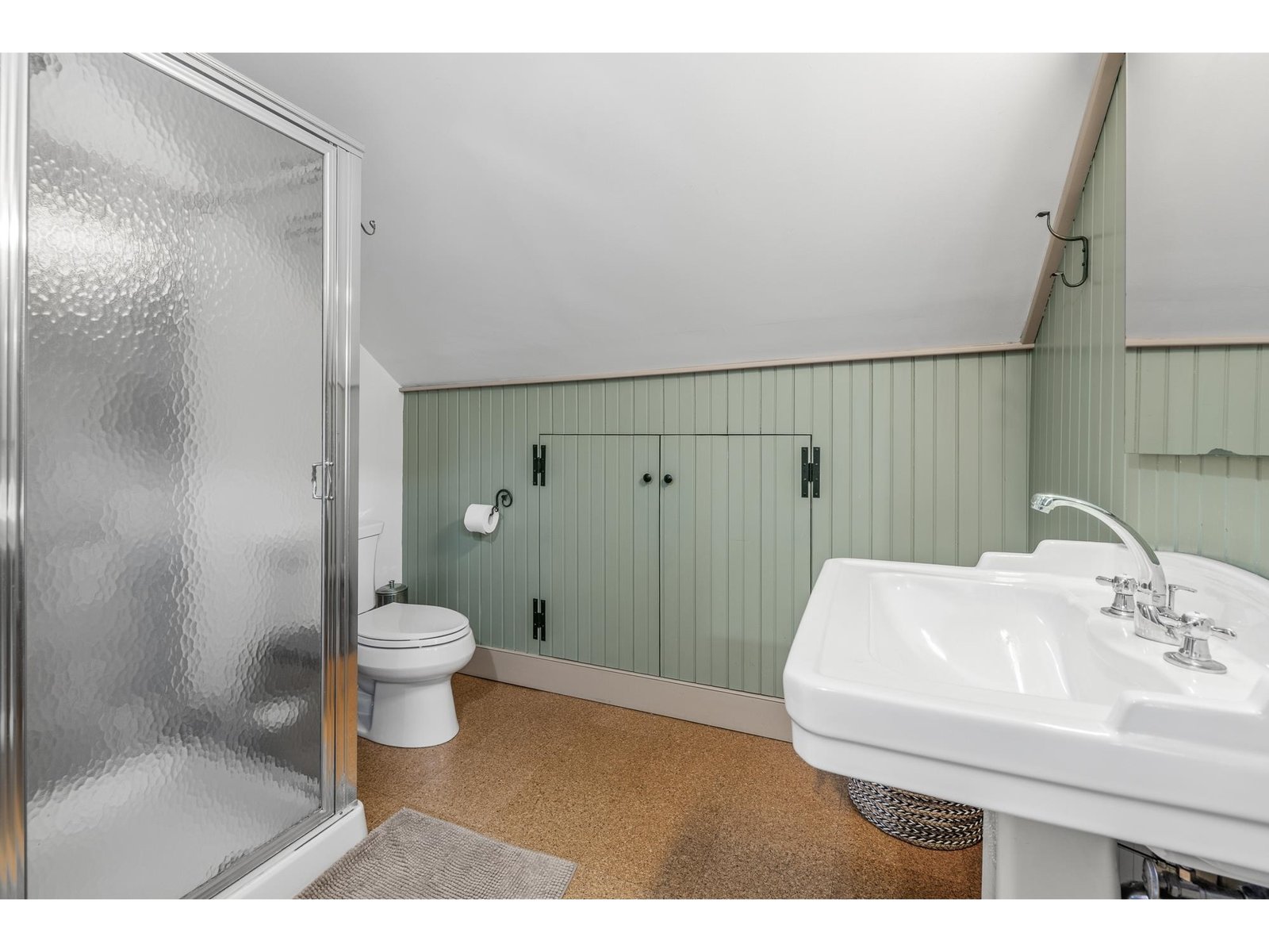 2706 East Woodstock Road