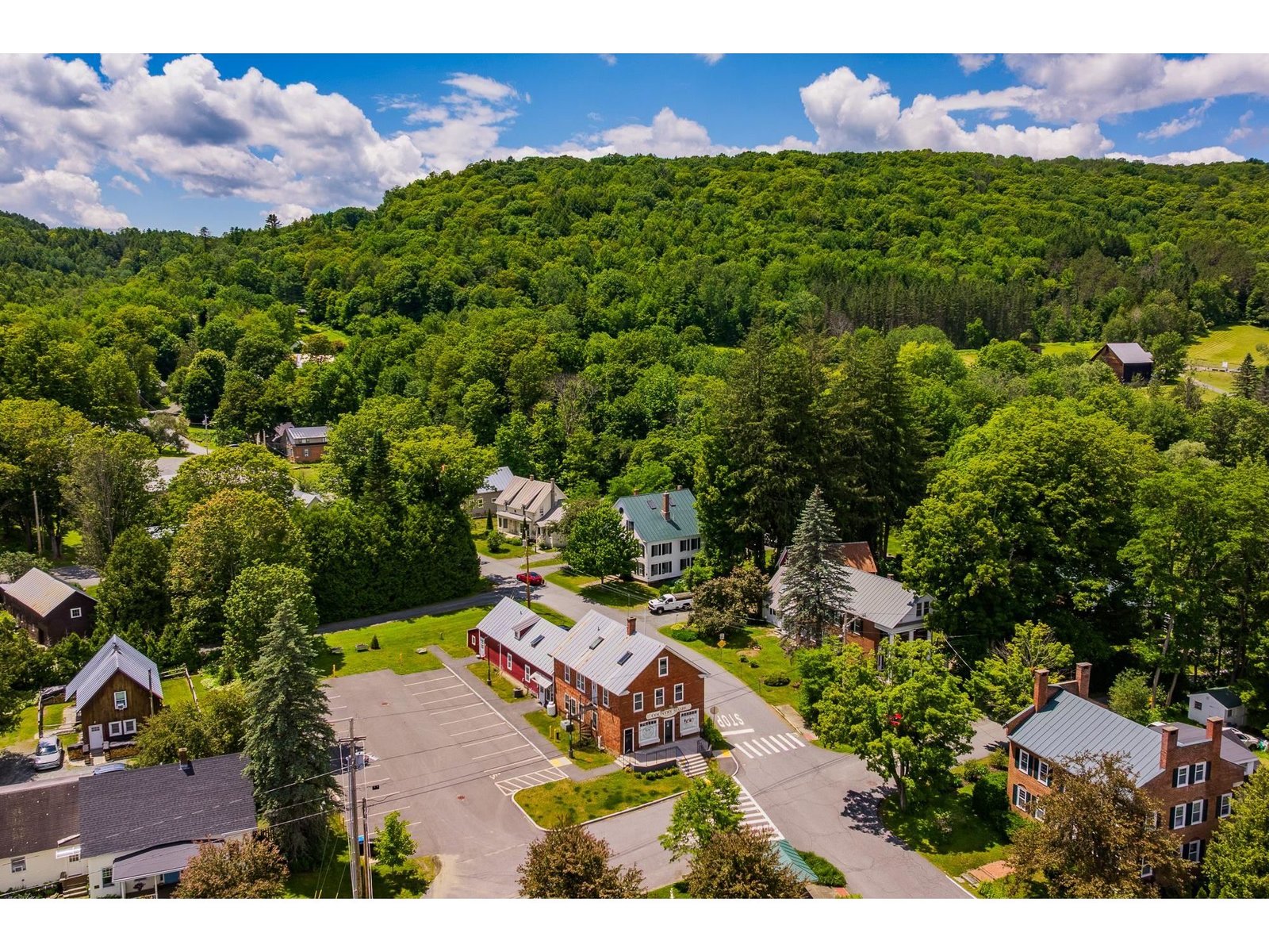 2706 East Woodstock Road