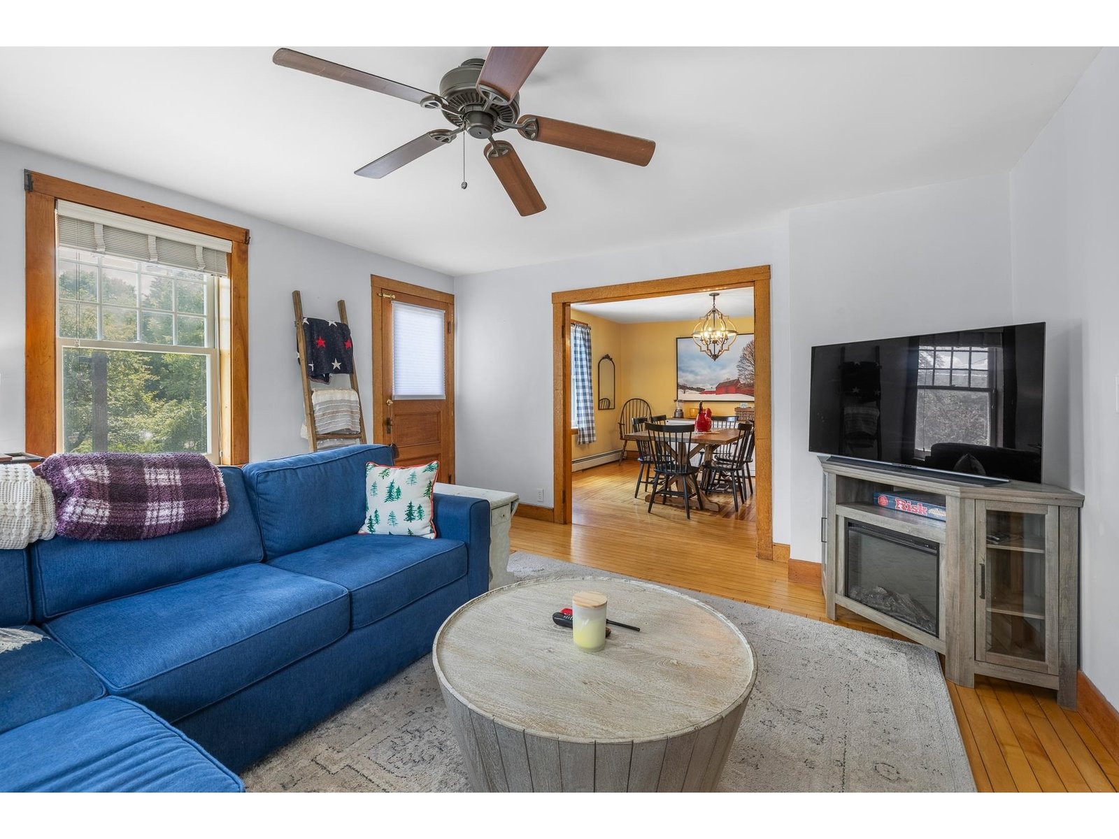 2706 East Woodstock Road