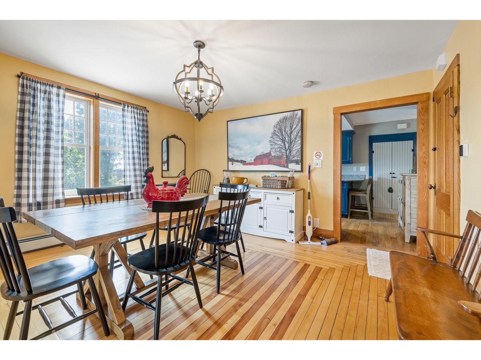 2706 East Woodstock Road
